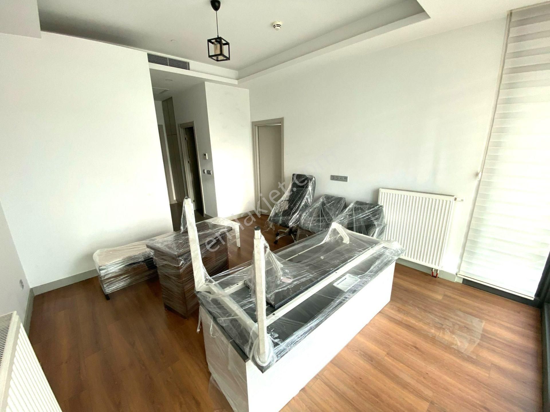 Nest'ten Polat Tower'da Basın Ekspres Cephe 1+1 75m2 Residence