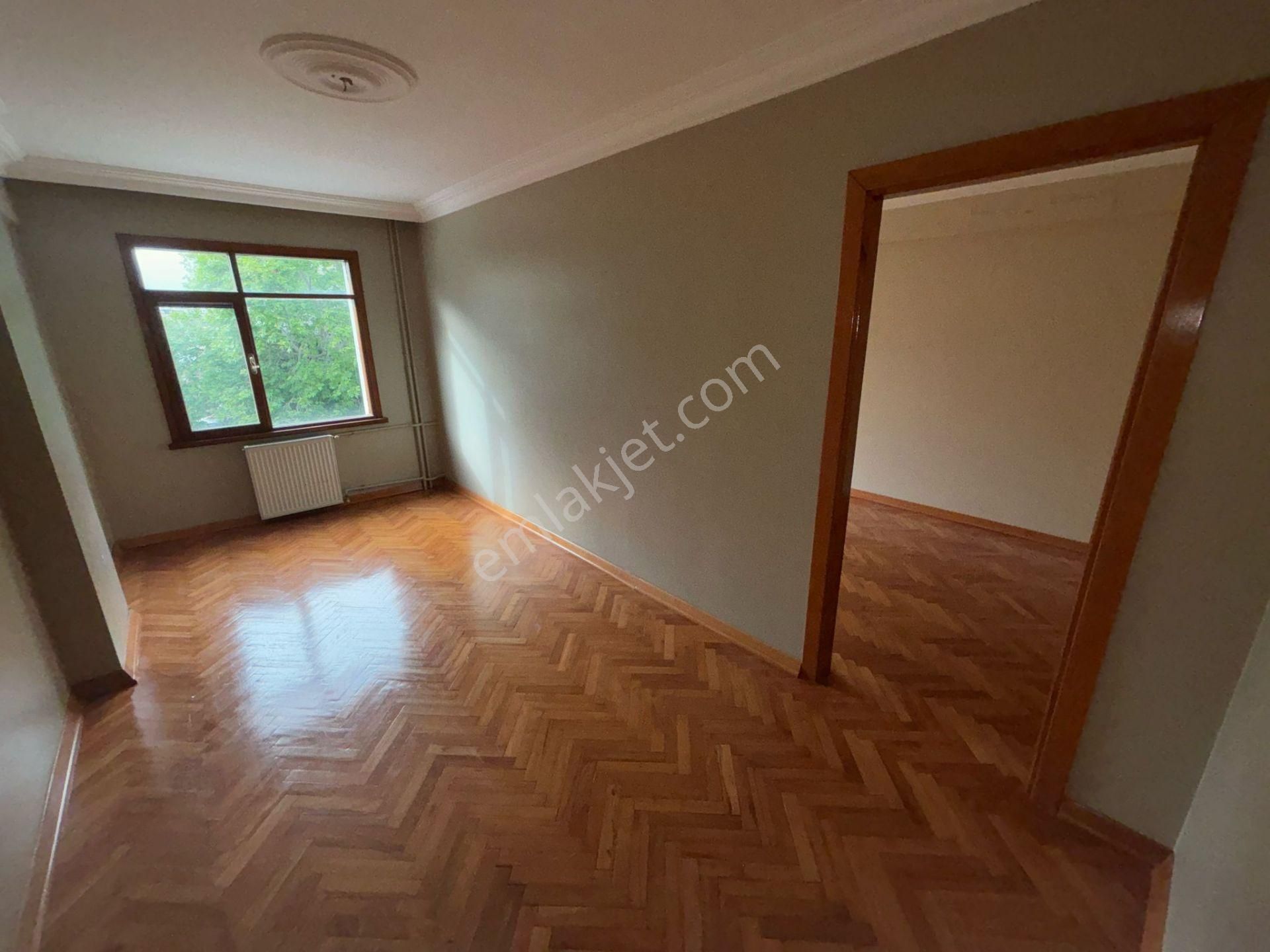 Altıntepe Galipbeyde Minibüse Yakın Asansörlü Katt 4+1