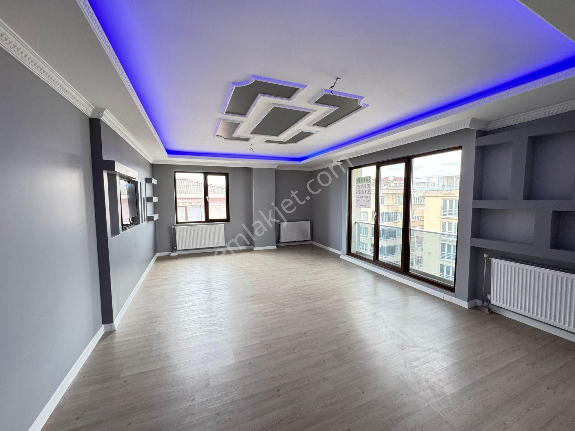 Alipaşa Mahallesinde Dubleks Daire Site İçinde