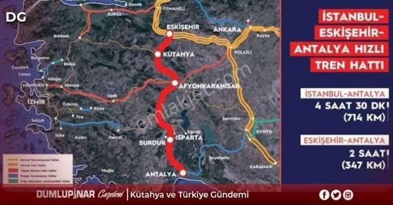 Tren İstasyonuna Köy Merkezine Yakın Resmi Yollu Büyük Tarla