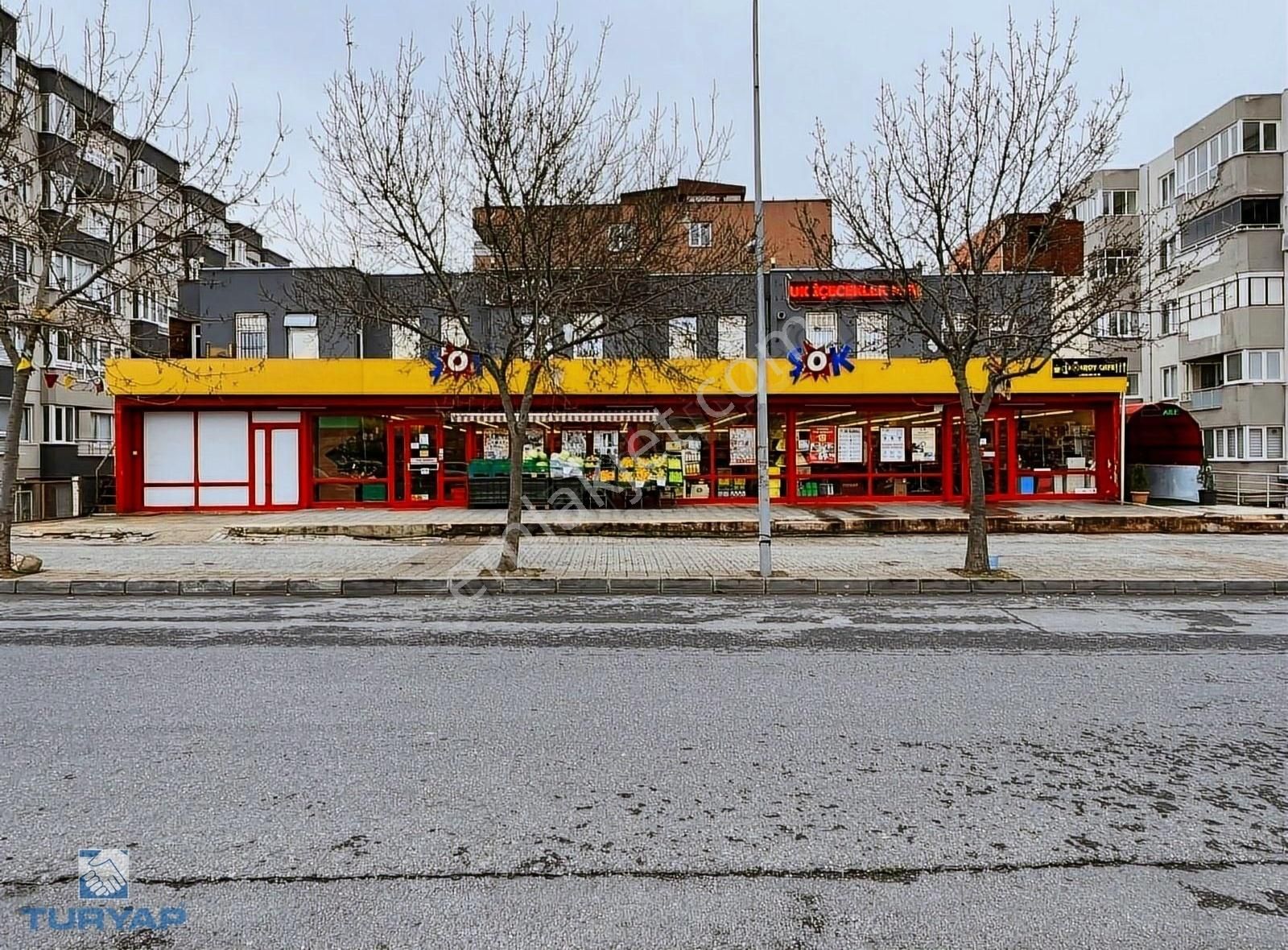 Büyükçekmece Kamiloba En Merkezi Yerlerinden İş Merkezi Satılık