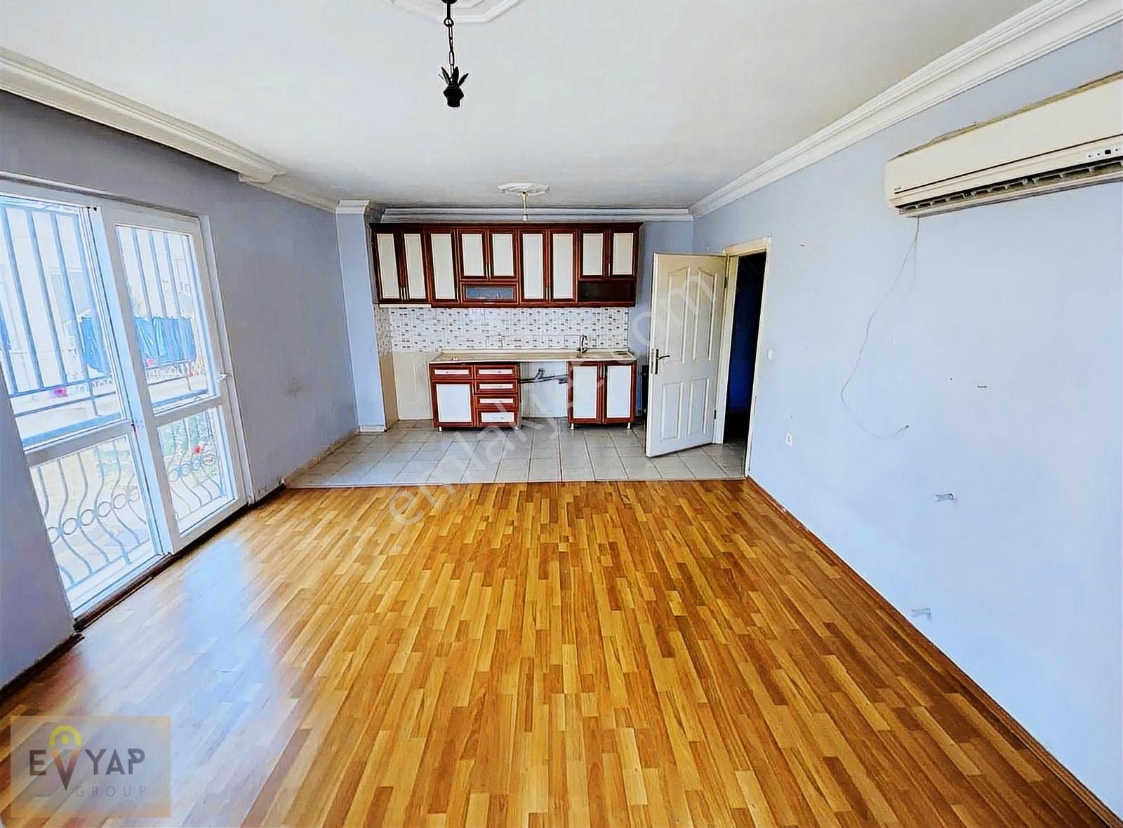 Yeşilyurt'ta Katta 2+1 Eşyasız Kiralık Daire