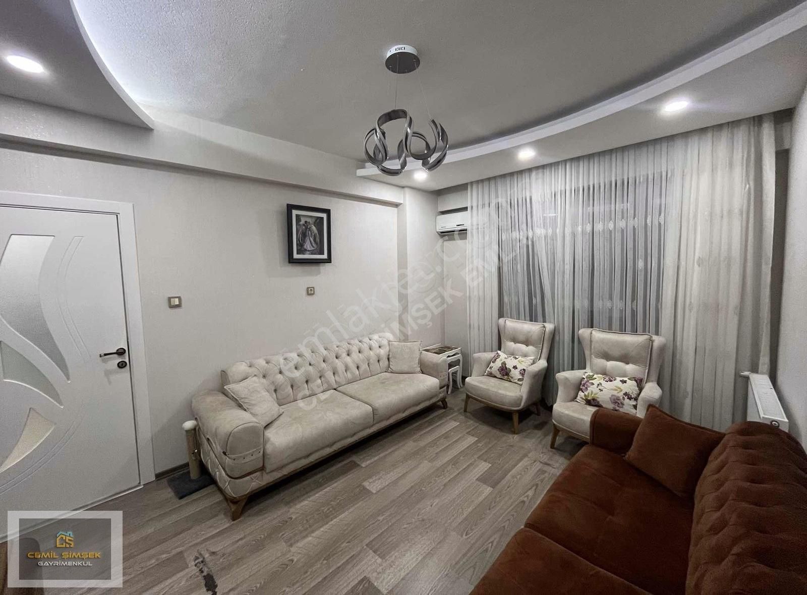 Cemil Şimşek'den Şefikcan'da Arakat Geniş Lüx 4+1 Satılık Daire