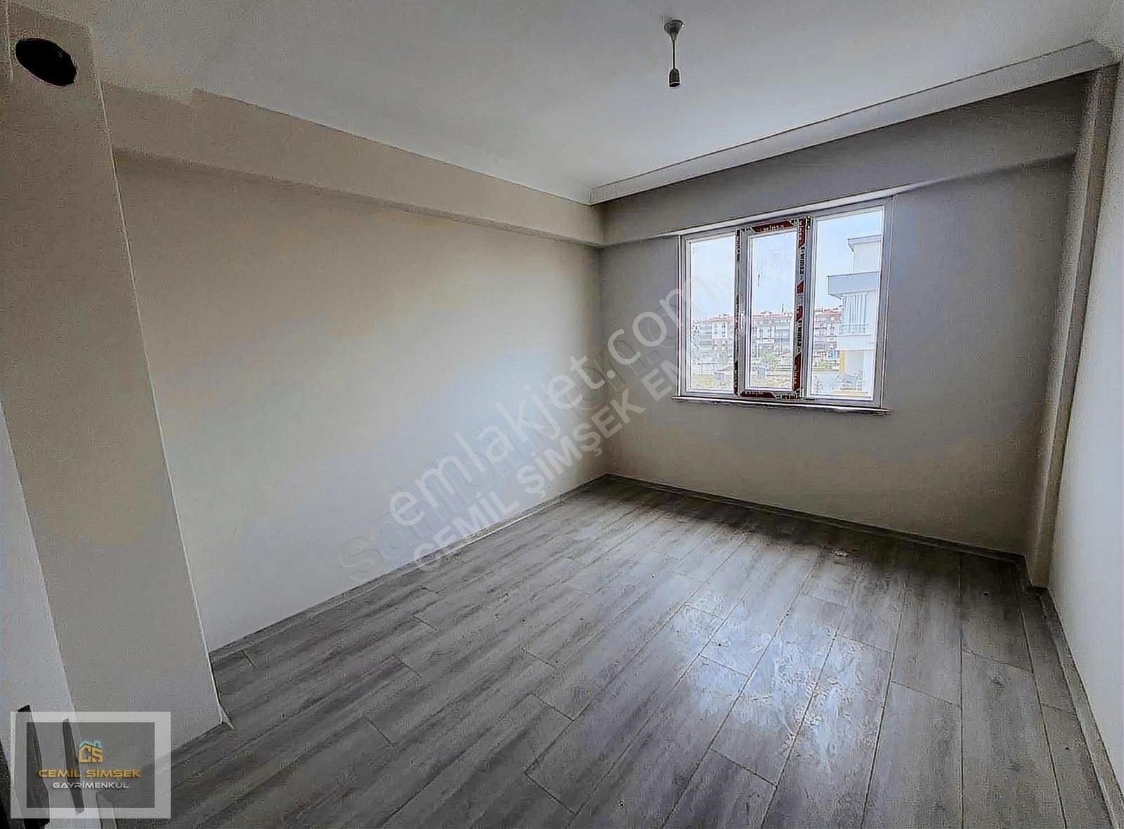 Cemil Şimşek'den Küçük Kumköprü Cad Sıfır 3+1 Fırsat Dairesi - Görsel 14