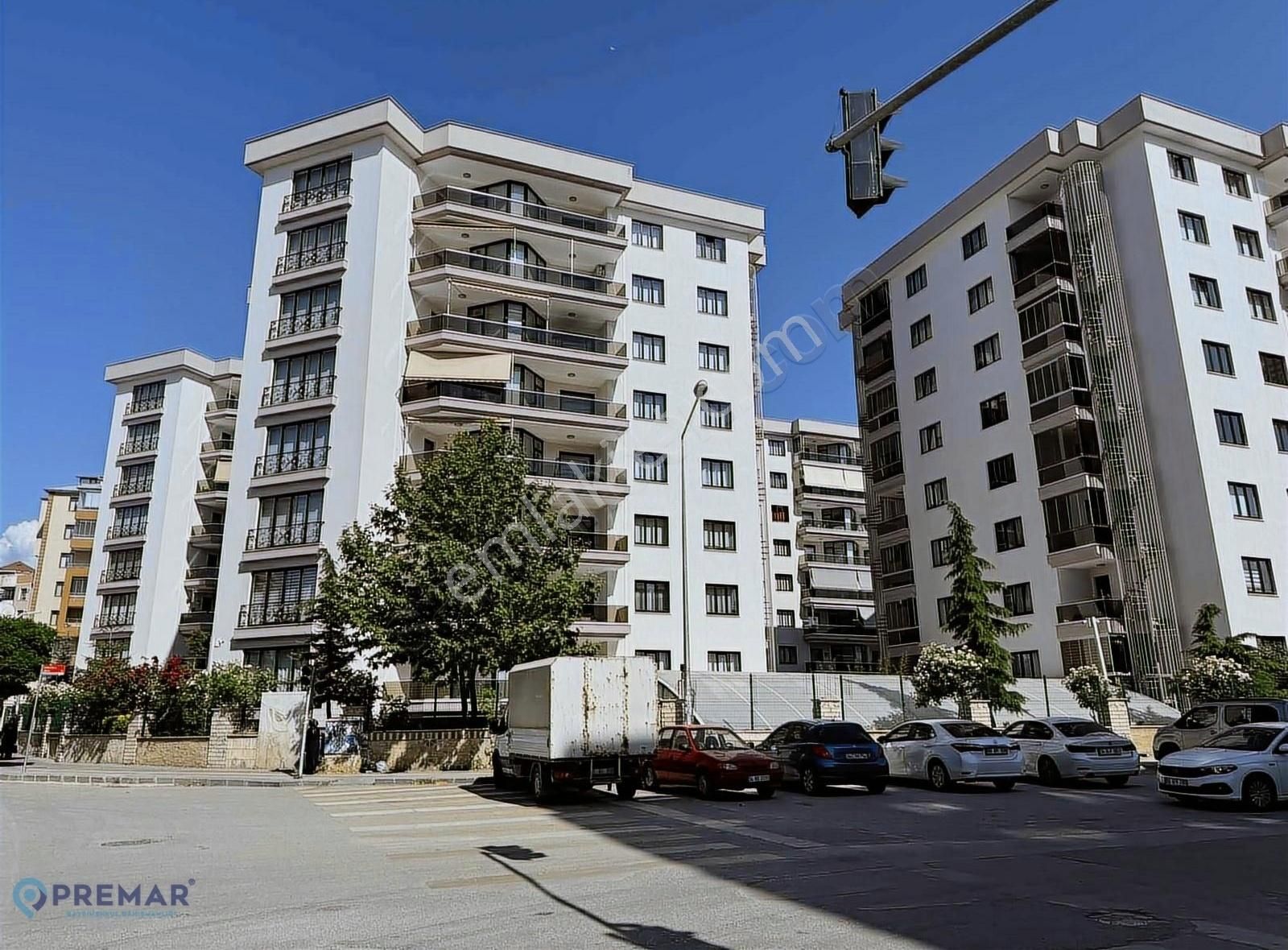 Premar'dan İkinisanda Lale Sitesinde Satılık 4+1 Daire