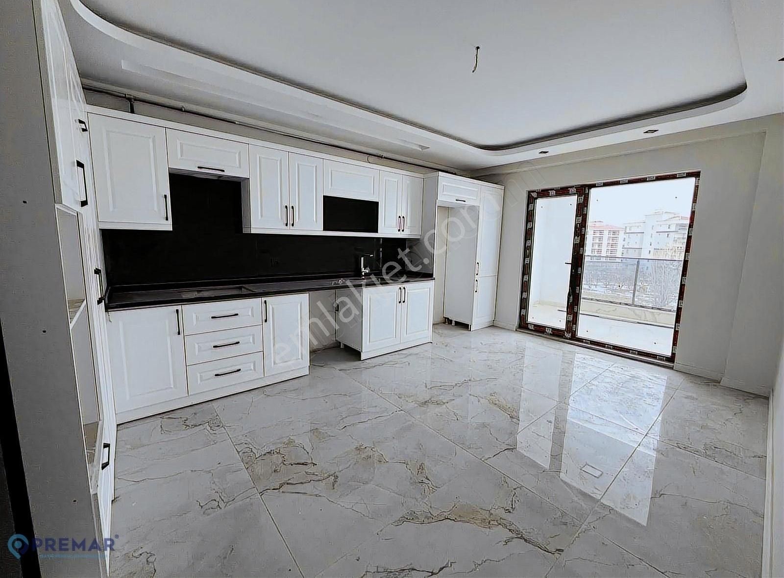 Premar' Dan Hatuniyede Satılık 4+1 Daire