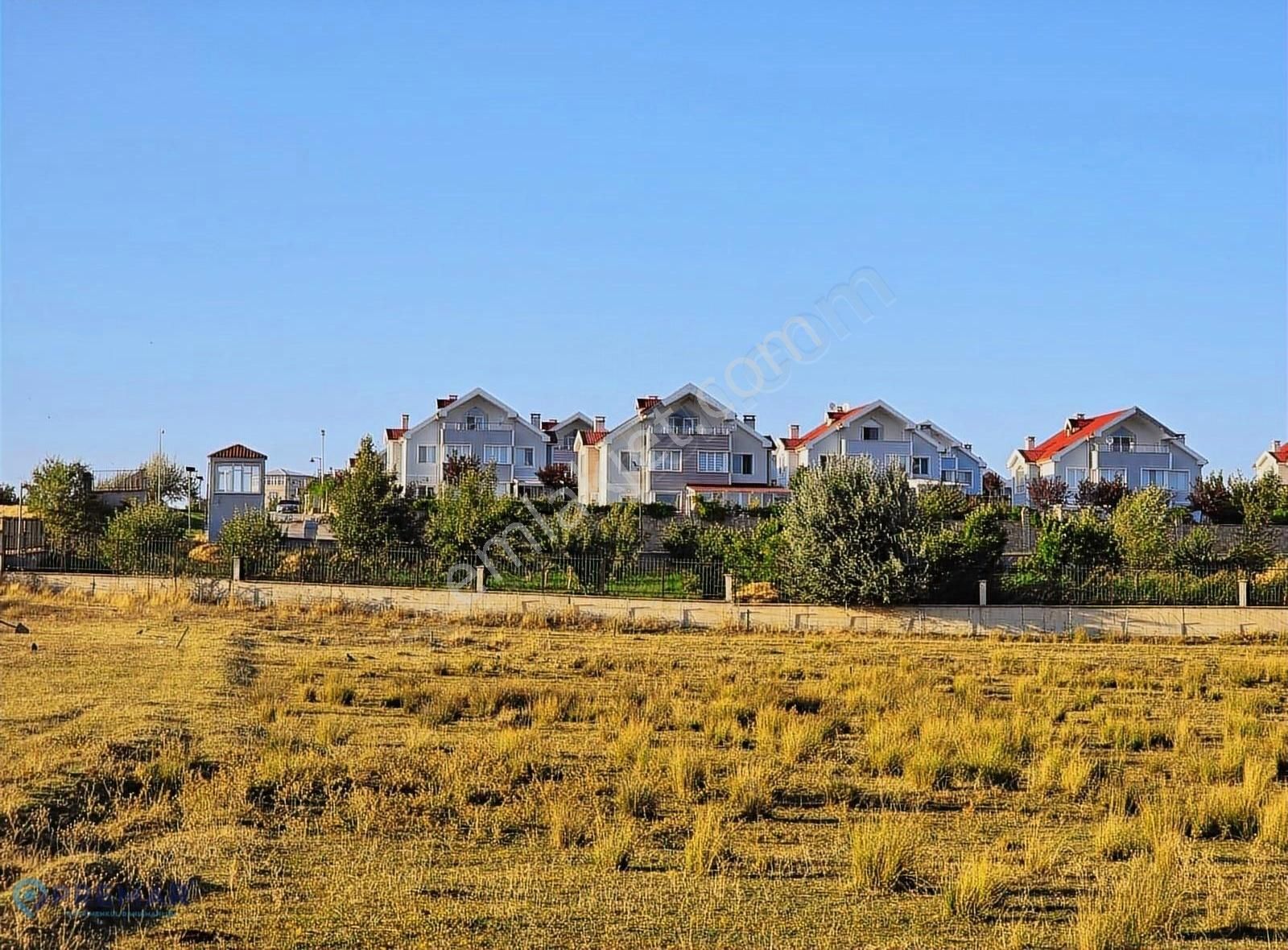 Van Tuşba Bardakçıda Yatırımlık Villa Arsası