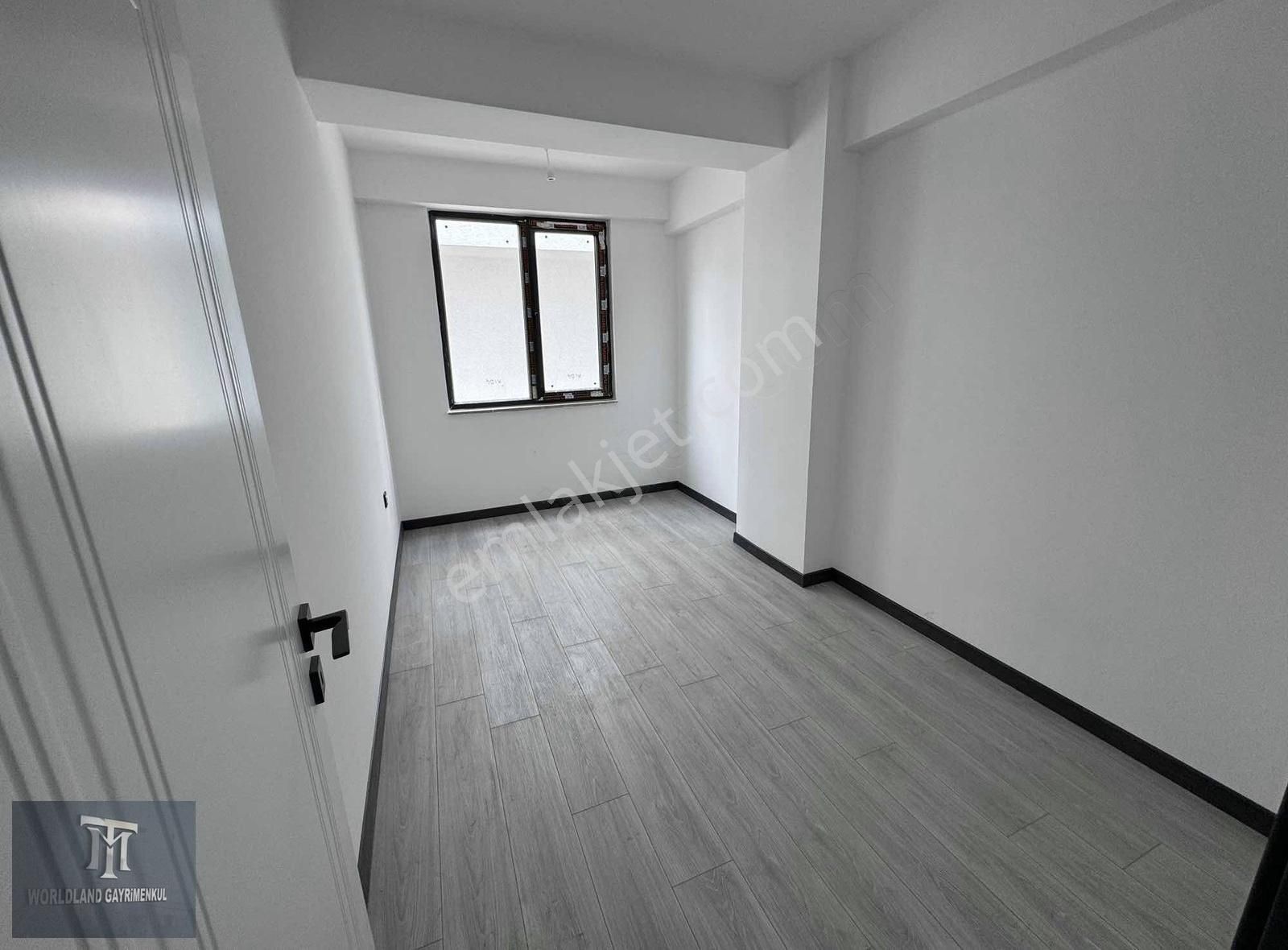Worldland'dan Kapaklı Site İçi 3+1 134 M2 E.banyolu Lüx Daire !!