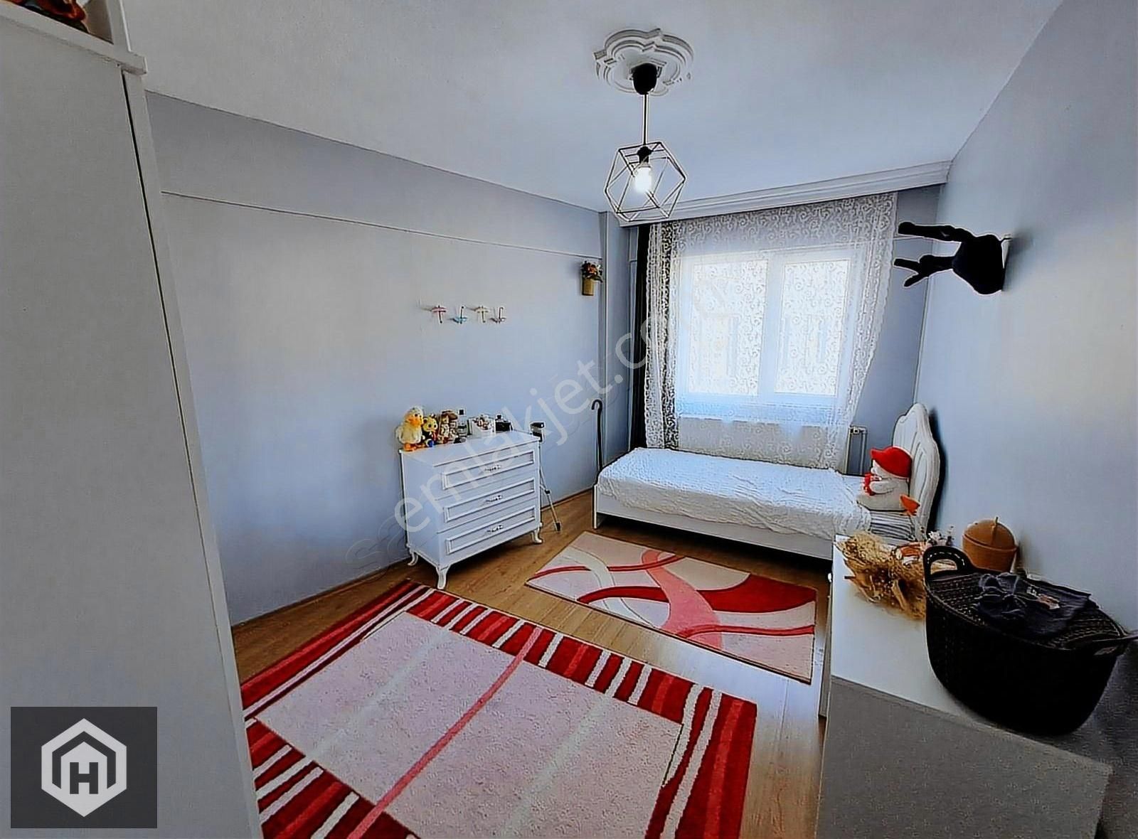 Hasdemir'den Mükemmel Konumda Satılık 4+1 200mt2 Dubleks Daire