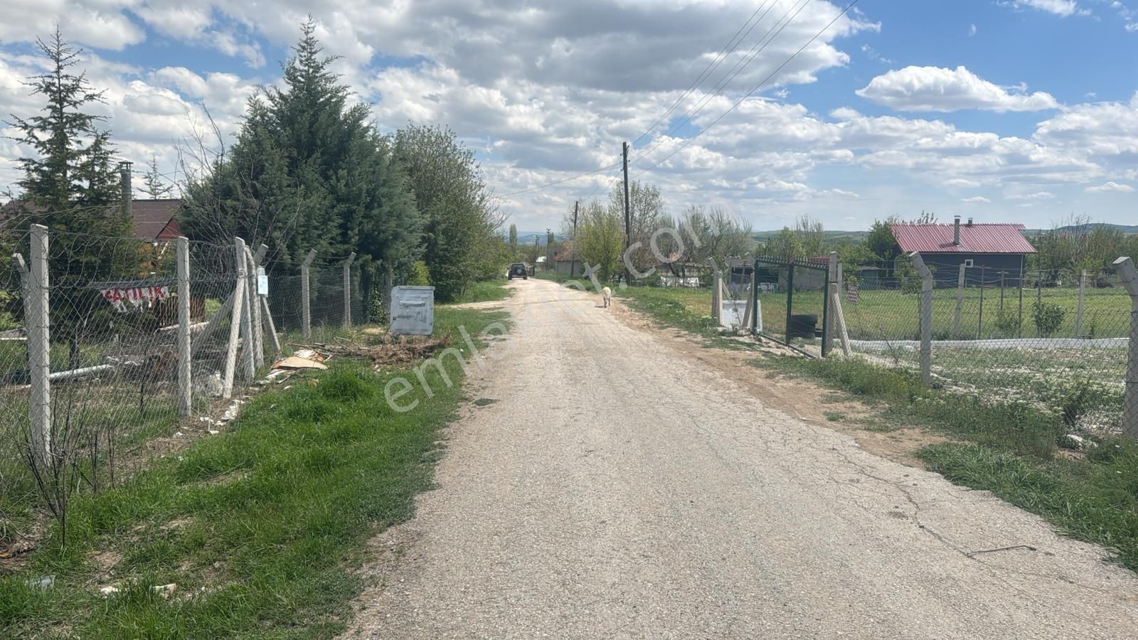 Pursaklar Çubak Karaköyle Yol Kernarı Elektirk Su İçinde Acil Satılık