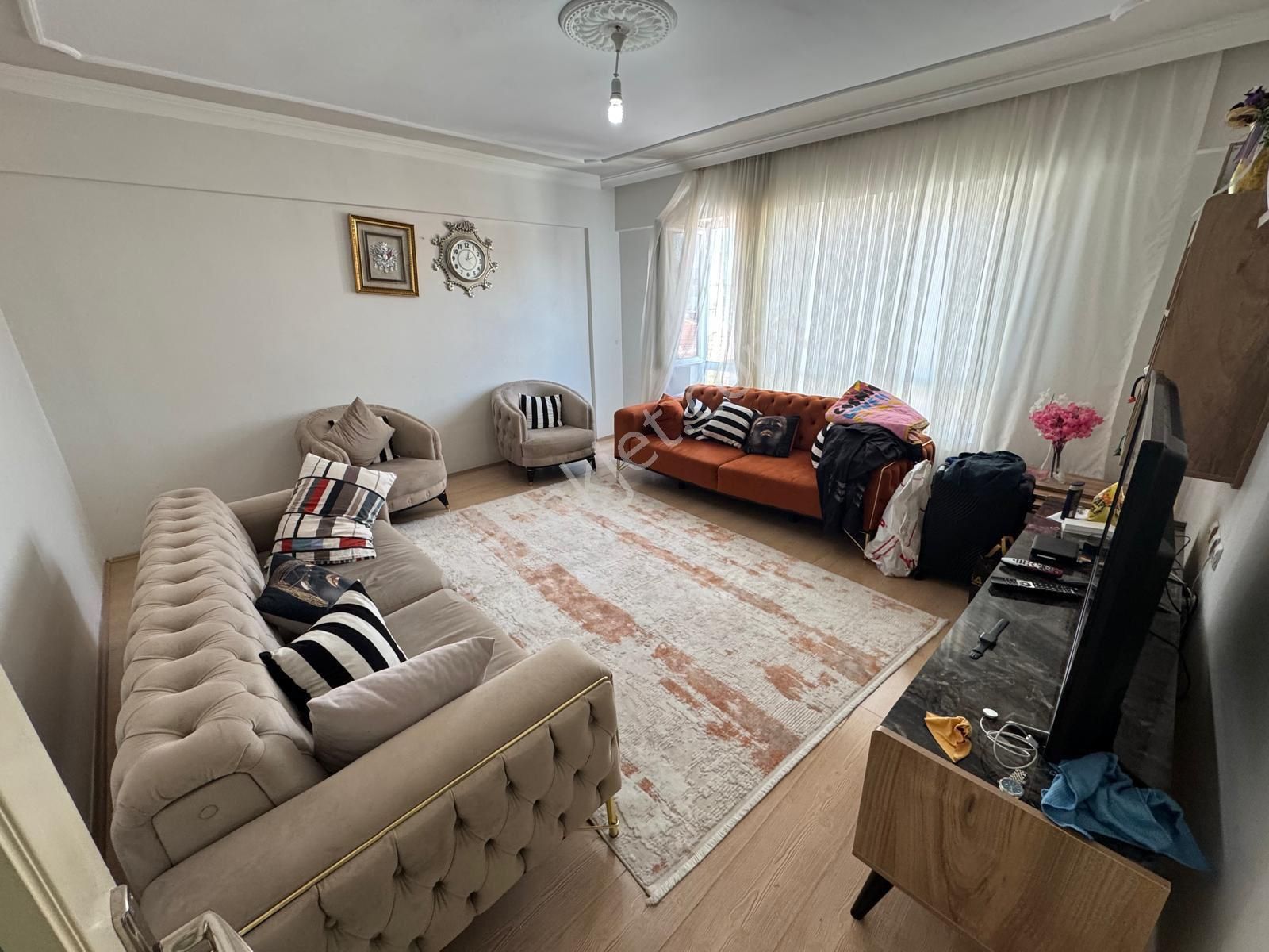 Bozbey’den Pınarbaşı Mh.de Ara Katta Yapılı Satılık 3+1 Daire
