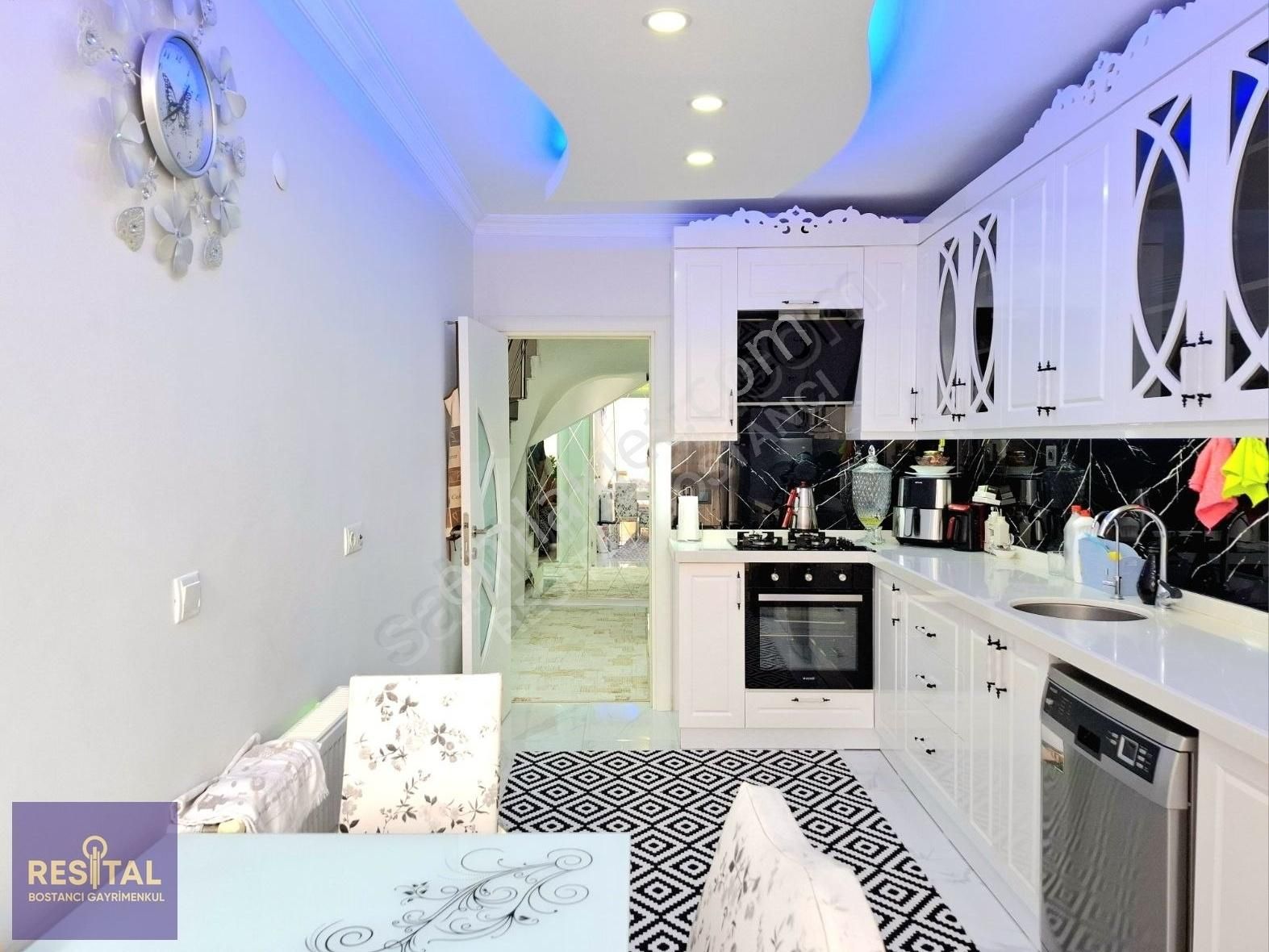Güzelyalı Eğt. Mh 280 M2 6+1 Lüks Dubleks Daire