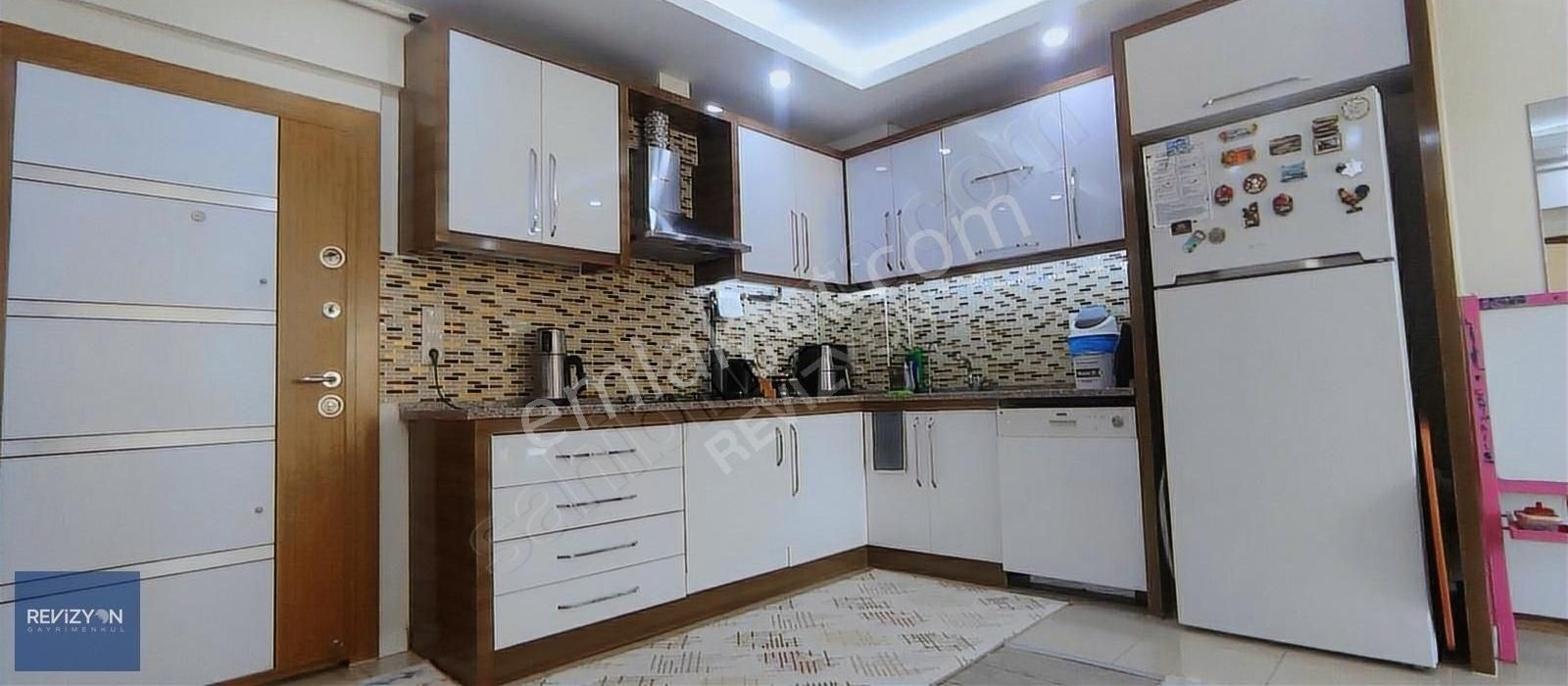 Revizyon Gayrimenkul Güvencesiyle Acilll Satılık Apart