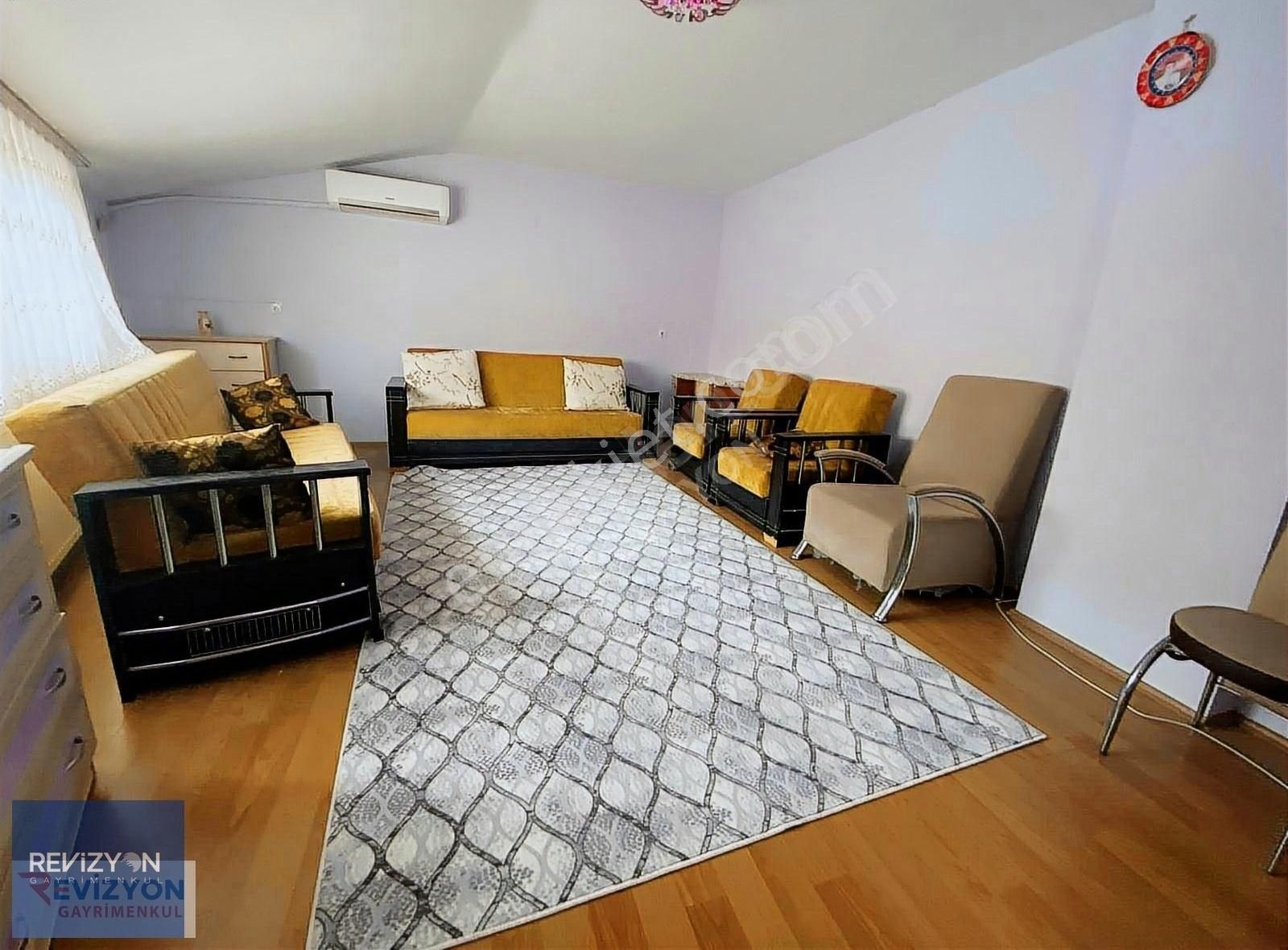 Hacıkaplanlar Mahallesinde Satılık 2+1 Dubleks Daire