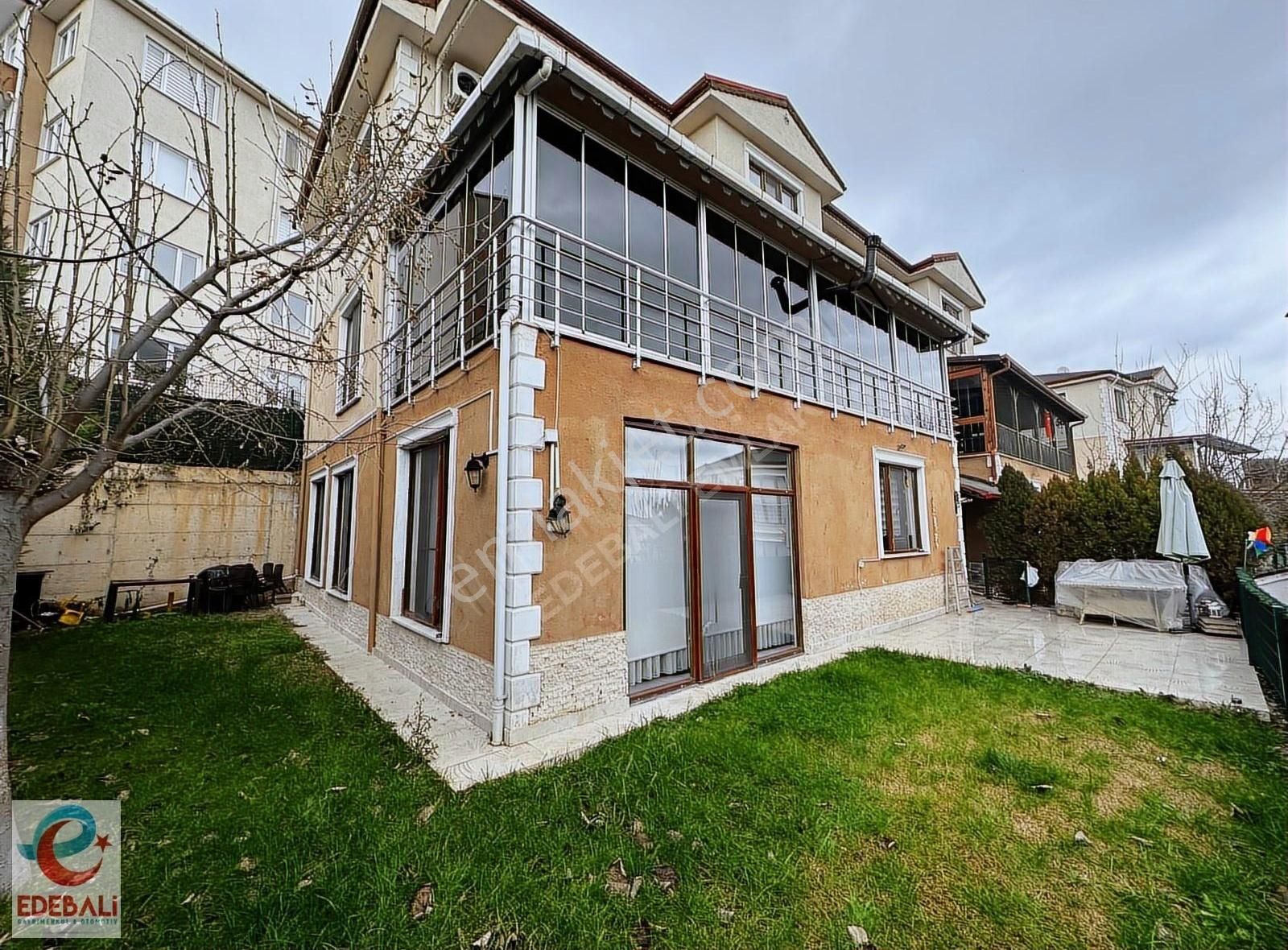 3 Katlı Tripleks Villa 6+2 Havuzlu Bakımlı Lüks Satılık Takaslı
