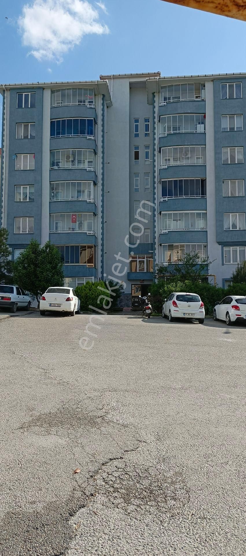 Biga Orturda Satılık Arakat Daire