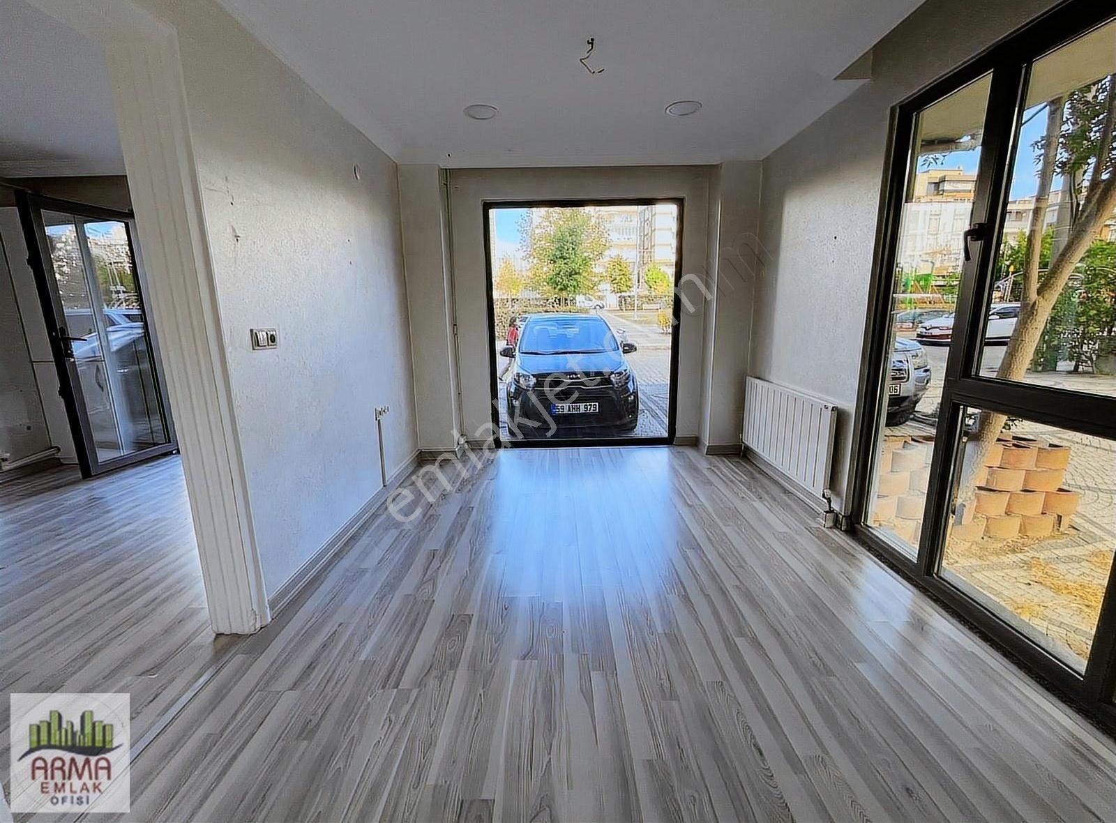 Alipaşa Mah. Ön Cephe Düz Ayak Satılık Dükkan - Görsel 10