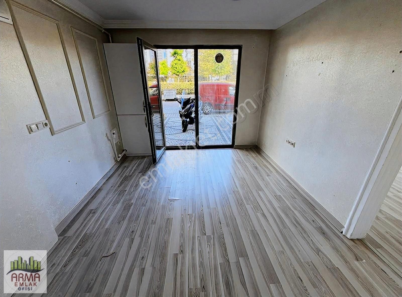 Alipaşa Mah. Ön Cephe Düz Ayak Satılık Dükkan - Görsel 7