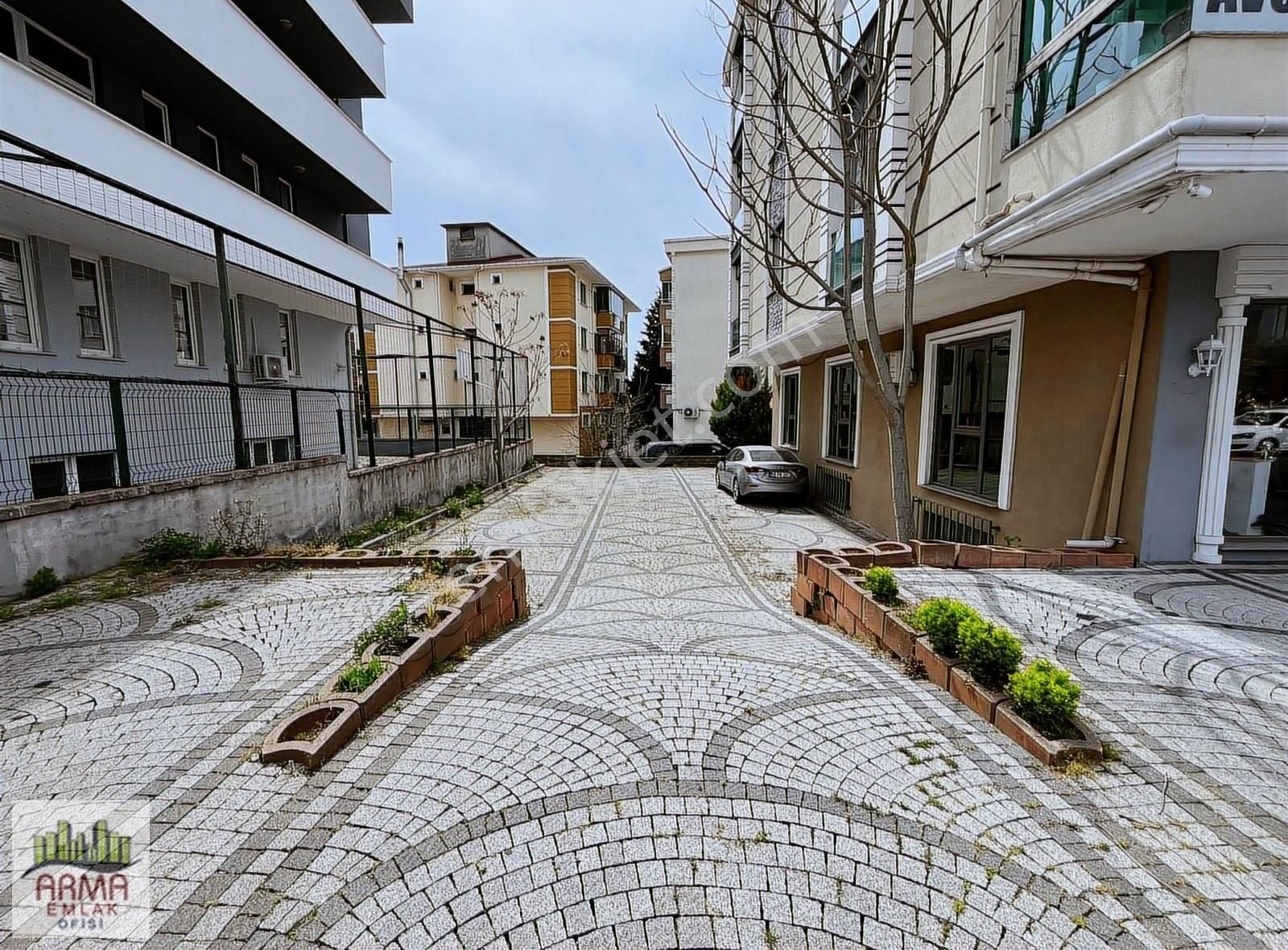 Alipaşa Mah. Ön Cephe Düz Ayak Satılık Dükkan - Görsel 5