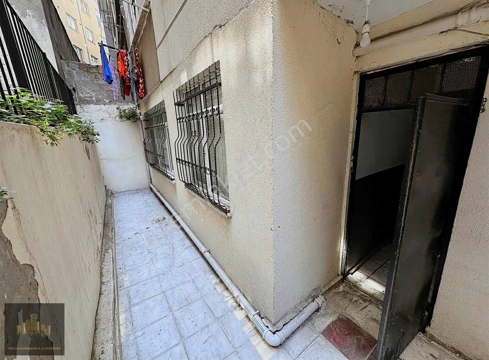 Özgür'den Düz Giriş Kıvamında Müstakil Girişli 2+1 Satılık