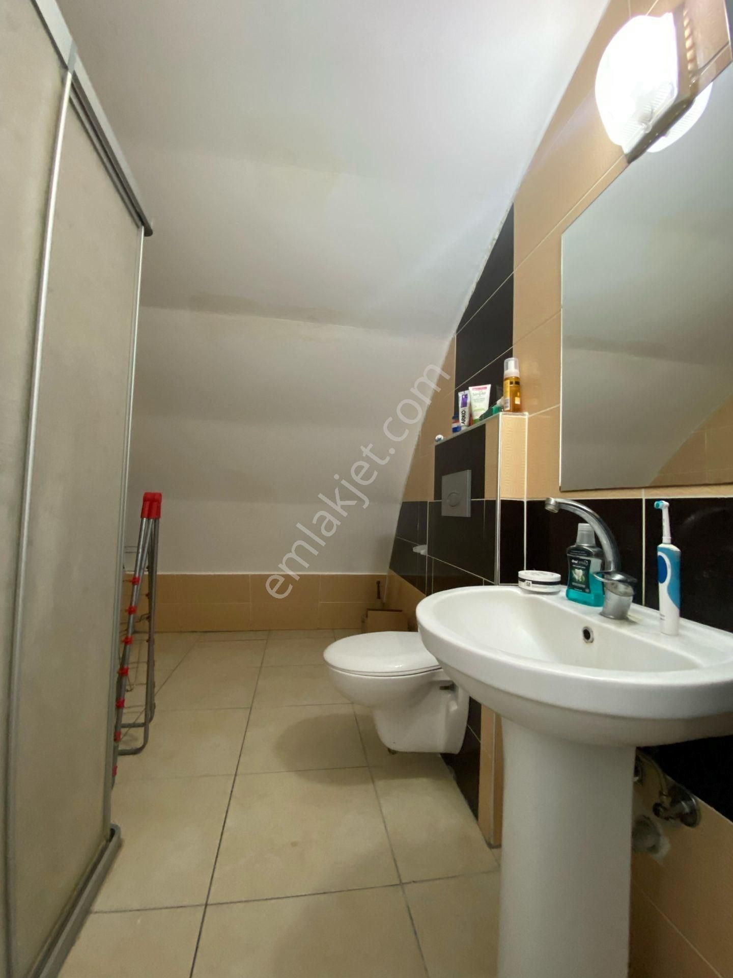 Yunus Emrede Eşyalı Klimalı 1+0 Kiralık Apart