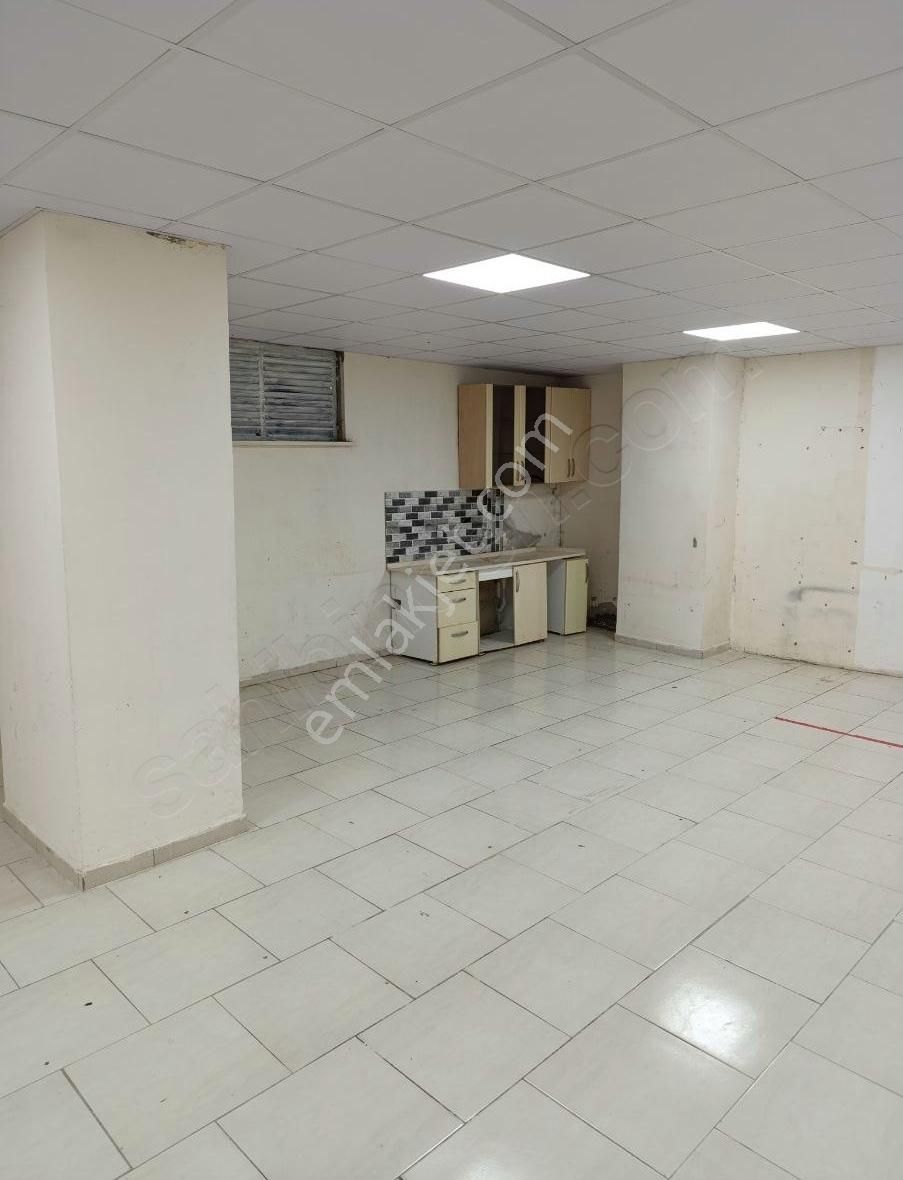 Abdurrahman Gazi Mahallesi Satılık 200 M2 Her İşe Uygun Dükkan - Görsel 15