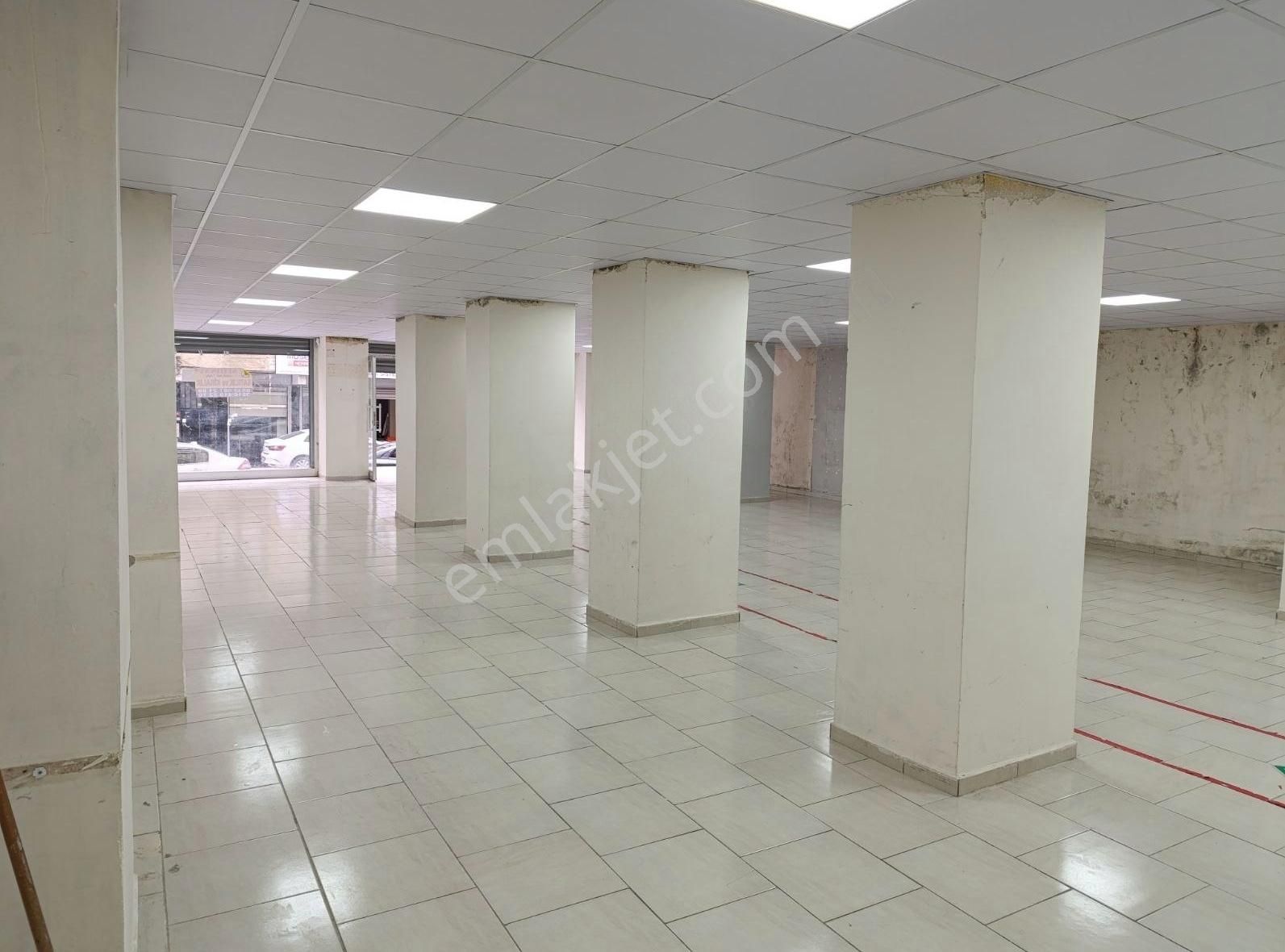 Abdurrahman Gazi Mahallesi Satılık 200 M2 Her İşe Uygun Dükkan - Görsel 16