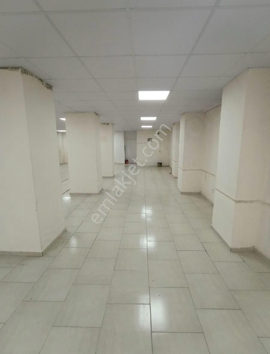 Abdurrahman Gazi Mahallesi Satılık 200 M2 Her İşe Uygun Dükkan - Görsel 7