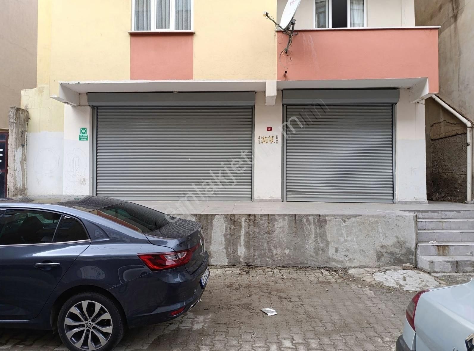Abdurrahman Gazi Mahallesi Satılık 200 M2 Her İşe Uygun Dükkan - Görsel 9