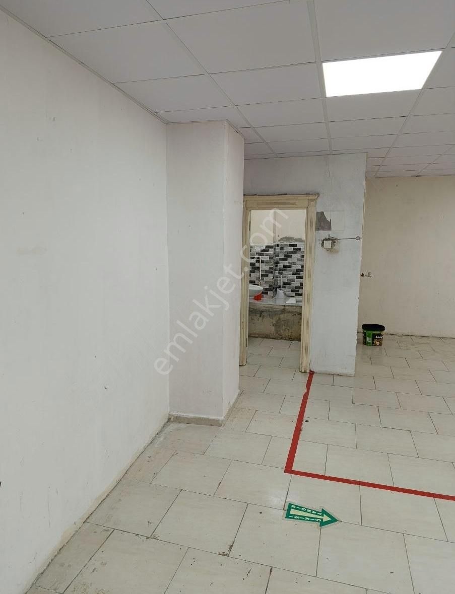 Abdurrahman Gazi Mahallesi Satılık 200 M2 Her İşe Uygun Dükkan - Görsel 24