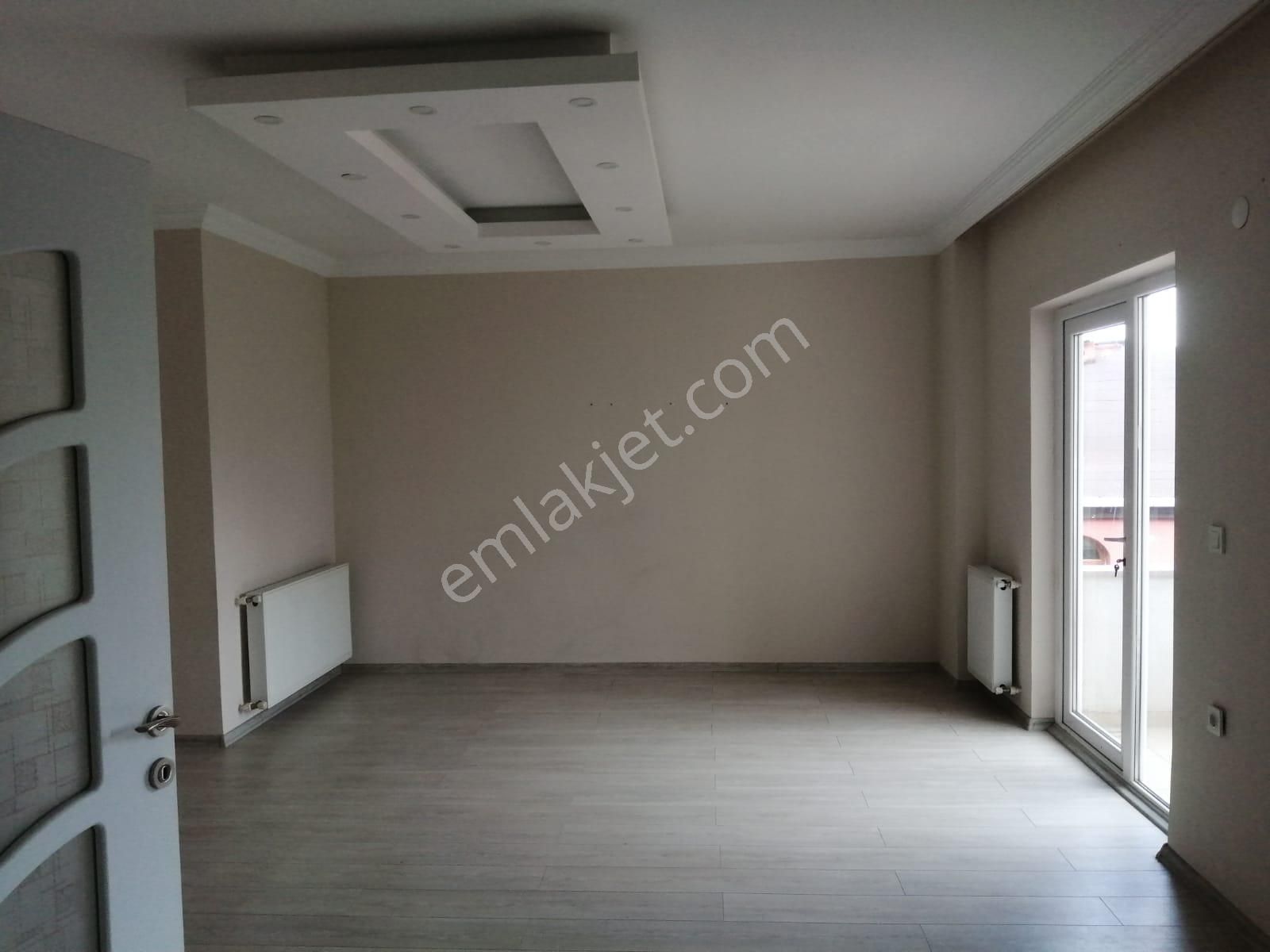 Gölcük Güzel Konumda Kiralık 3+1 Çatı Dubleks