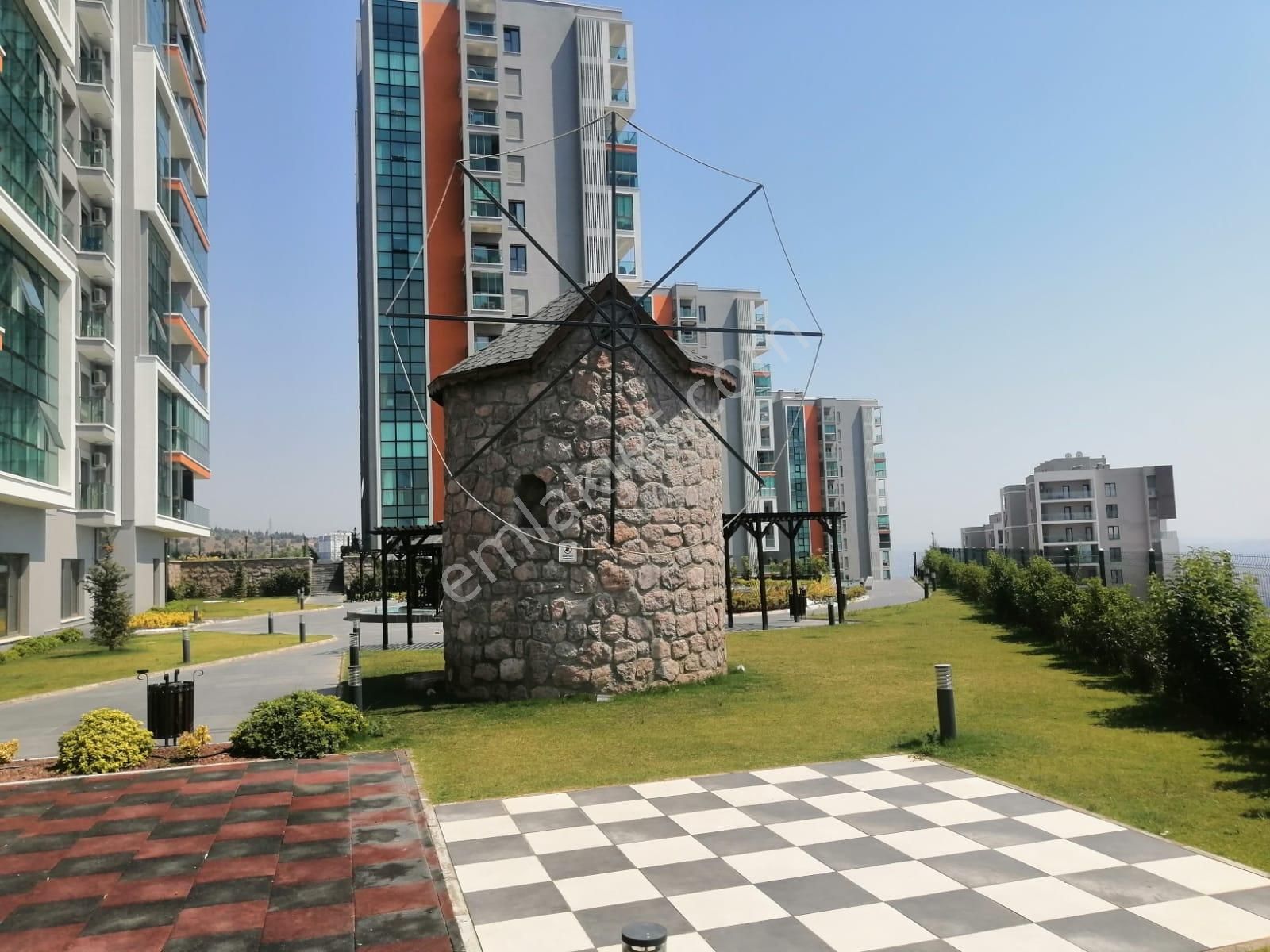 Çiğli Atakent Panorama Sitesi Deniz Manzaralı Kiralık 3+1 Daire