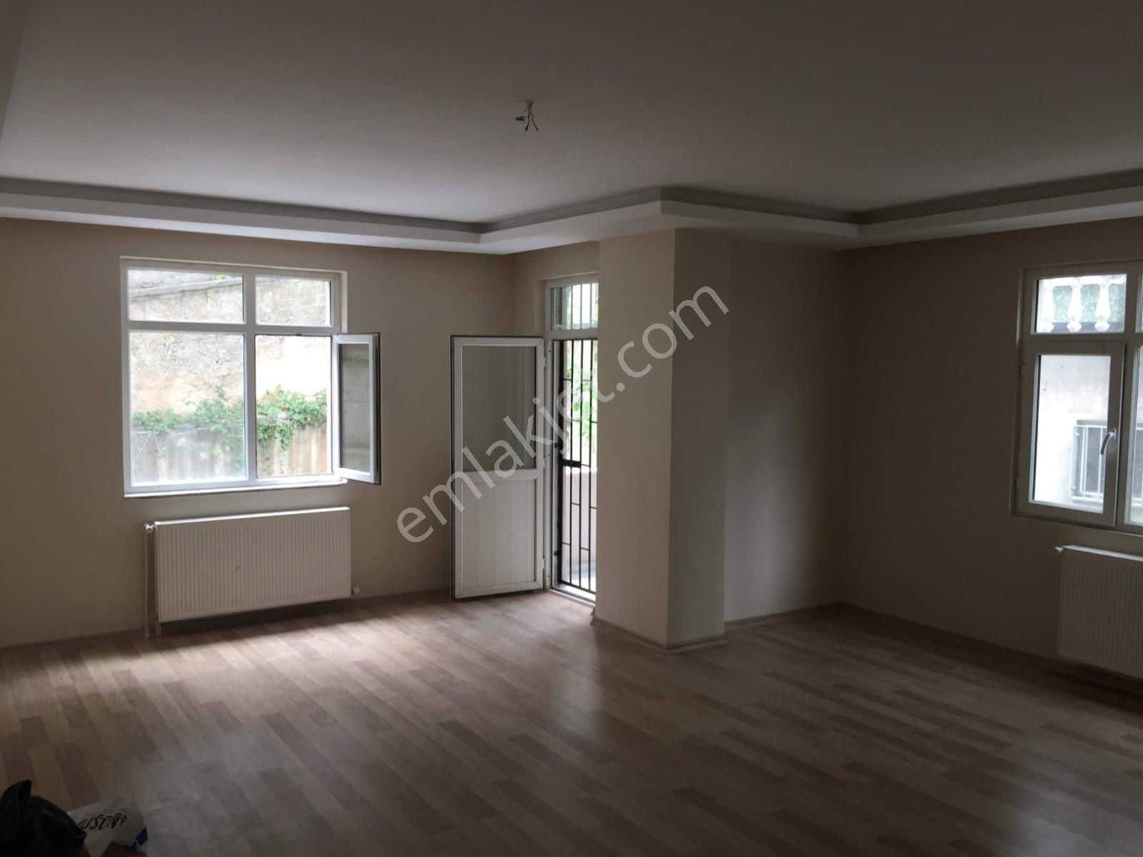 Üsküdar Kısıklı Mahallesinde Geniş 3+1 Ara Kat Daire !!