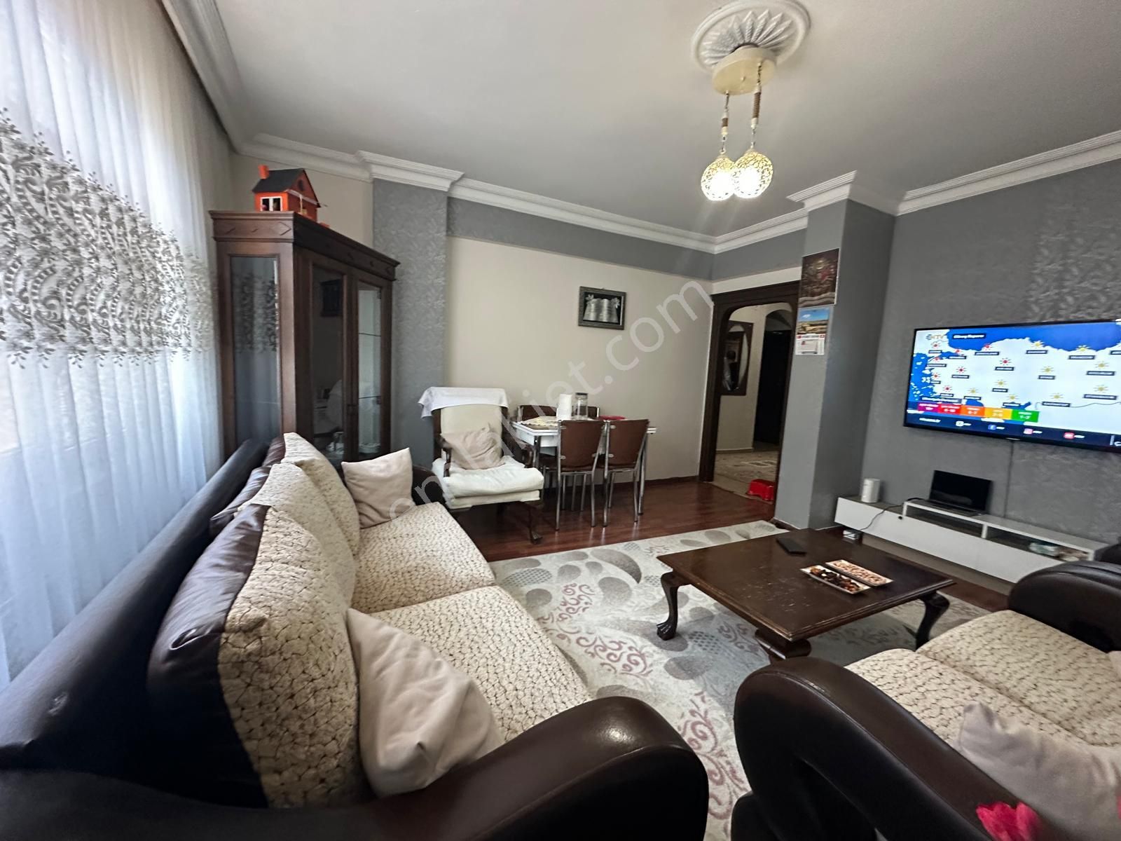 Bahçelievler Şirinevler De Geniş 3+1 Satılık Daire