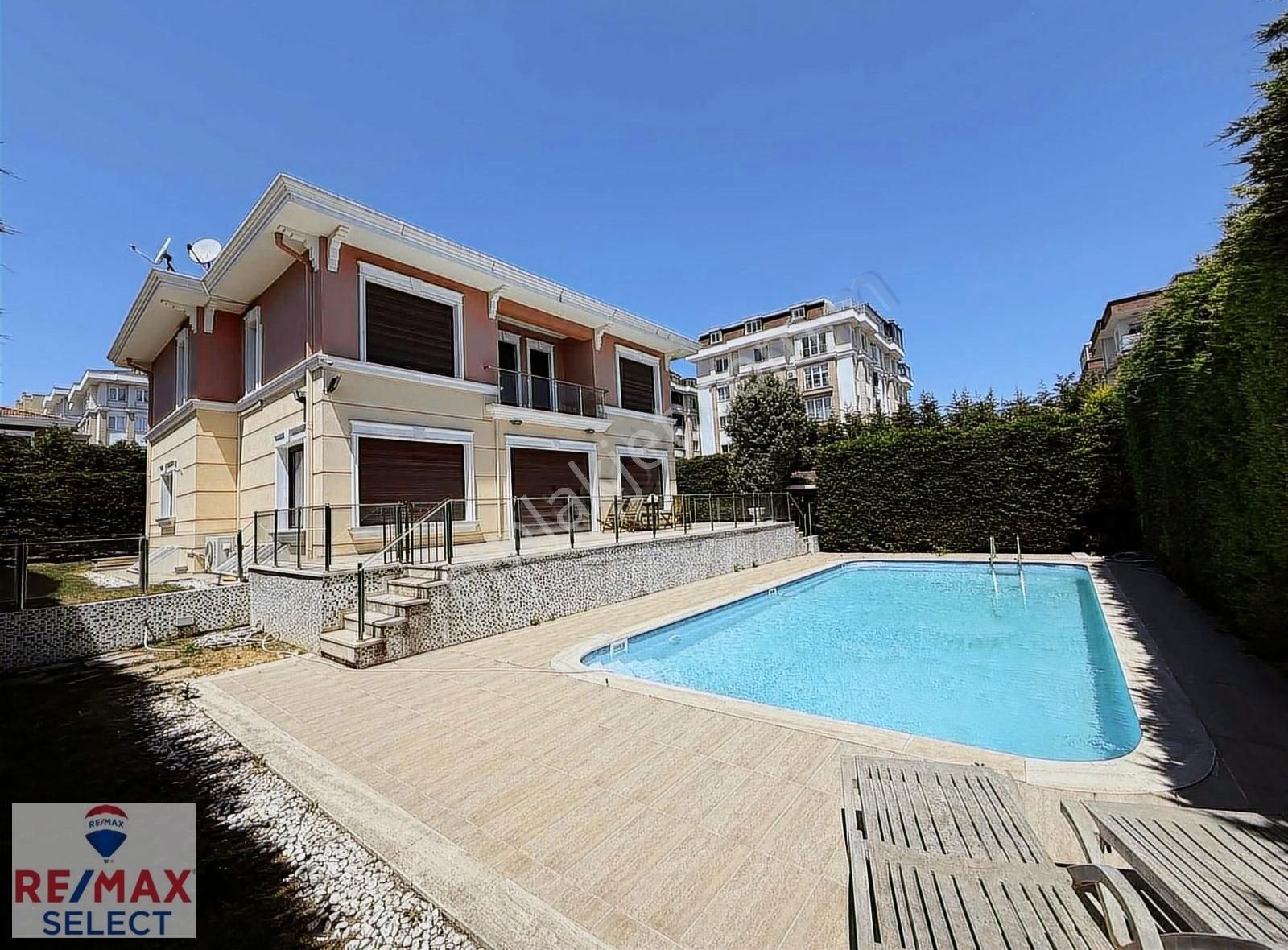 Remax Ozan Tandoğan 6+2 Çarmıklı Konakları Ultra Lüx Villa