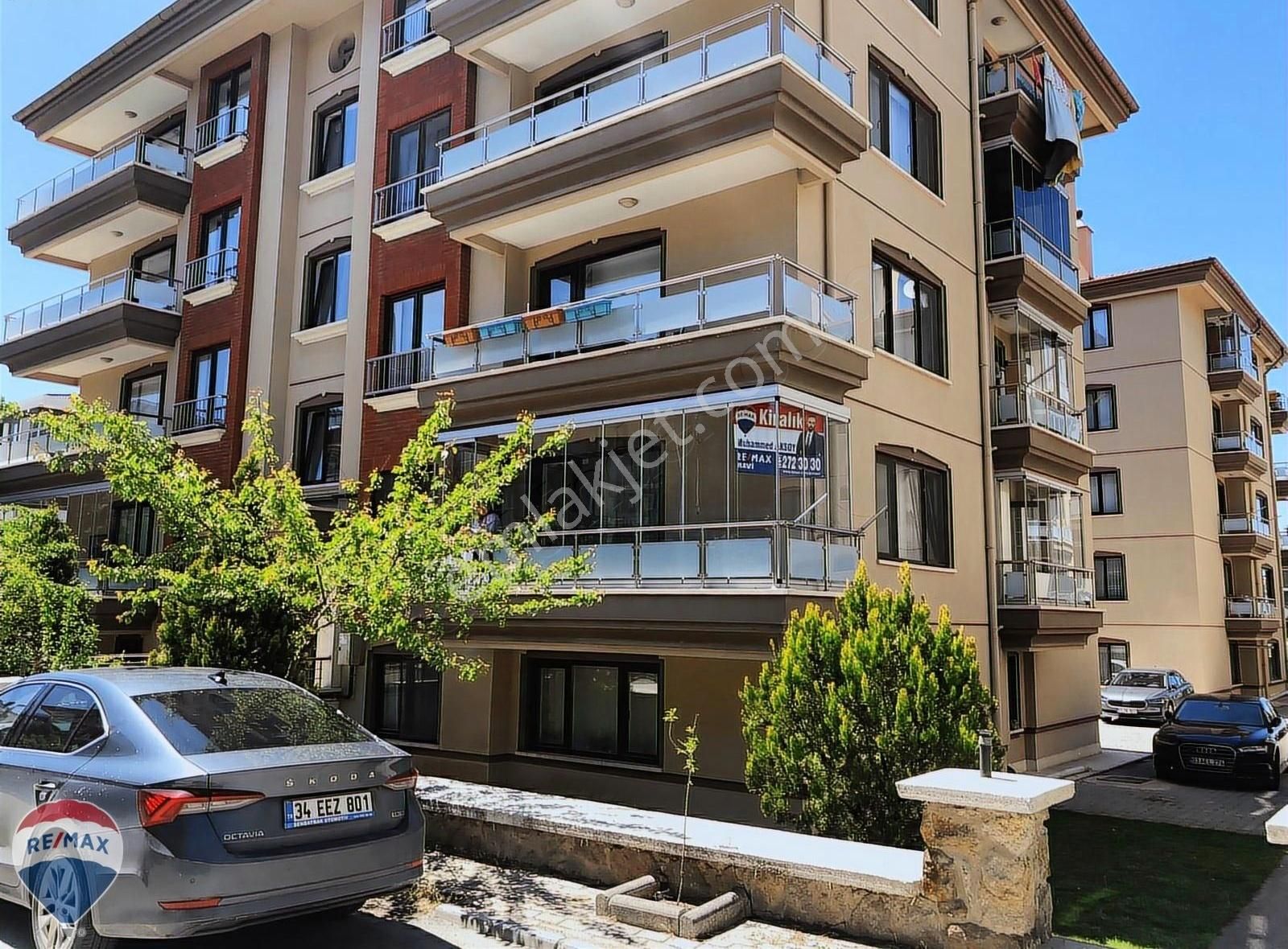 Remax Mavi'den Dolmabahçe Konaklarında Kiralık 3+1 116m2 Daire