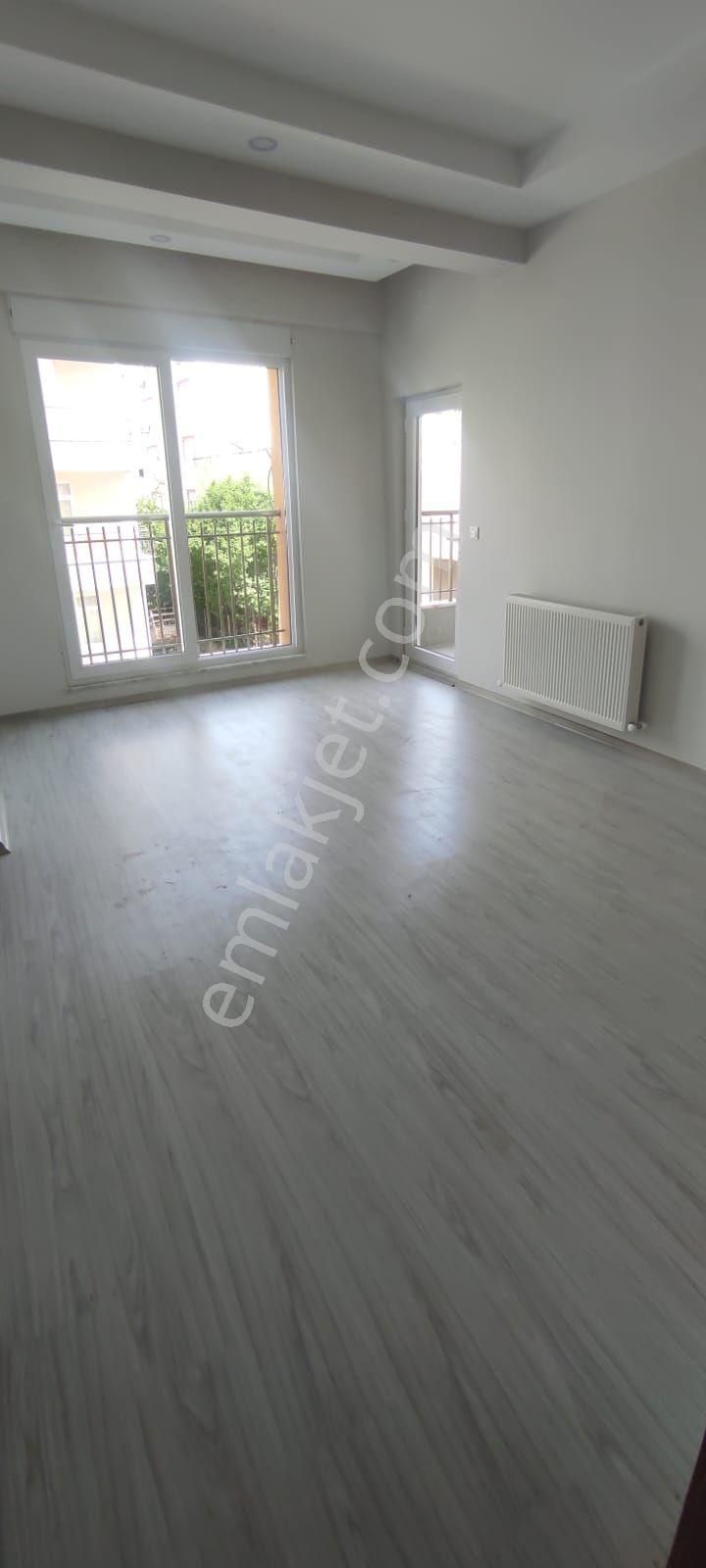 Serik Salı Pazarında Yüksek Giriş,2+1 Doğalgazlı