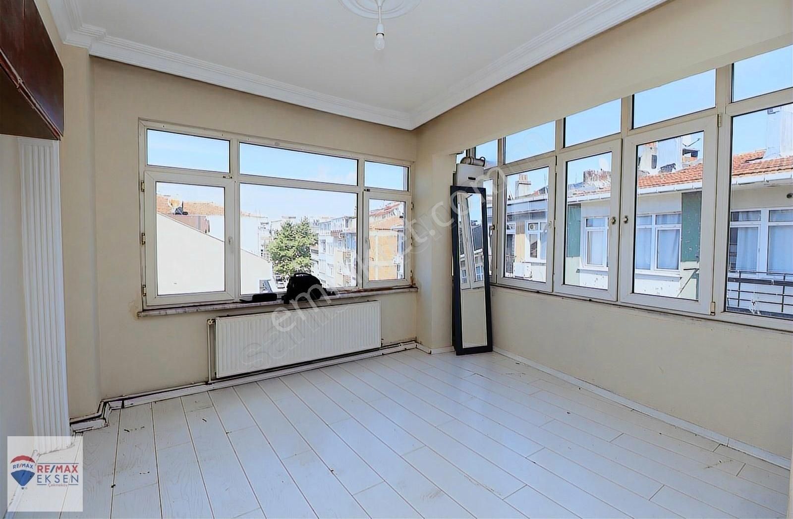 Zeynep Kamilde Aydınlık Cepheli, Ferah 2+1 En Üst Kat Daire