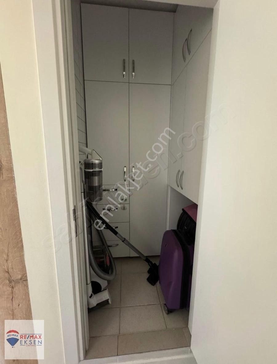 Ovalbahçe Sitesinde Ebeveyn Banyolu 3+1 Daire