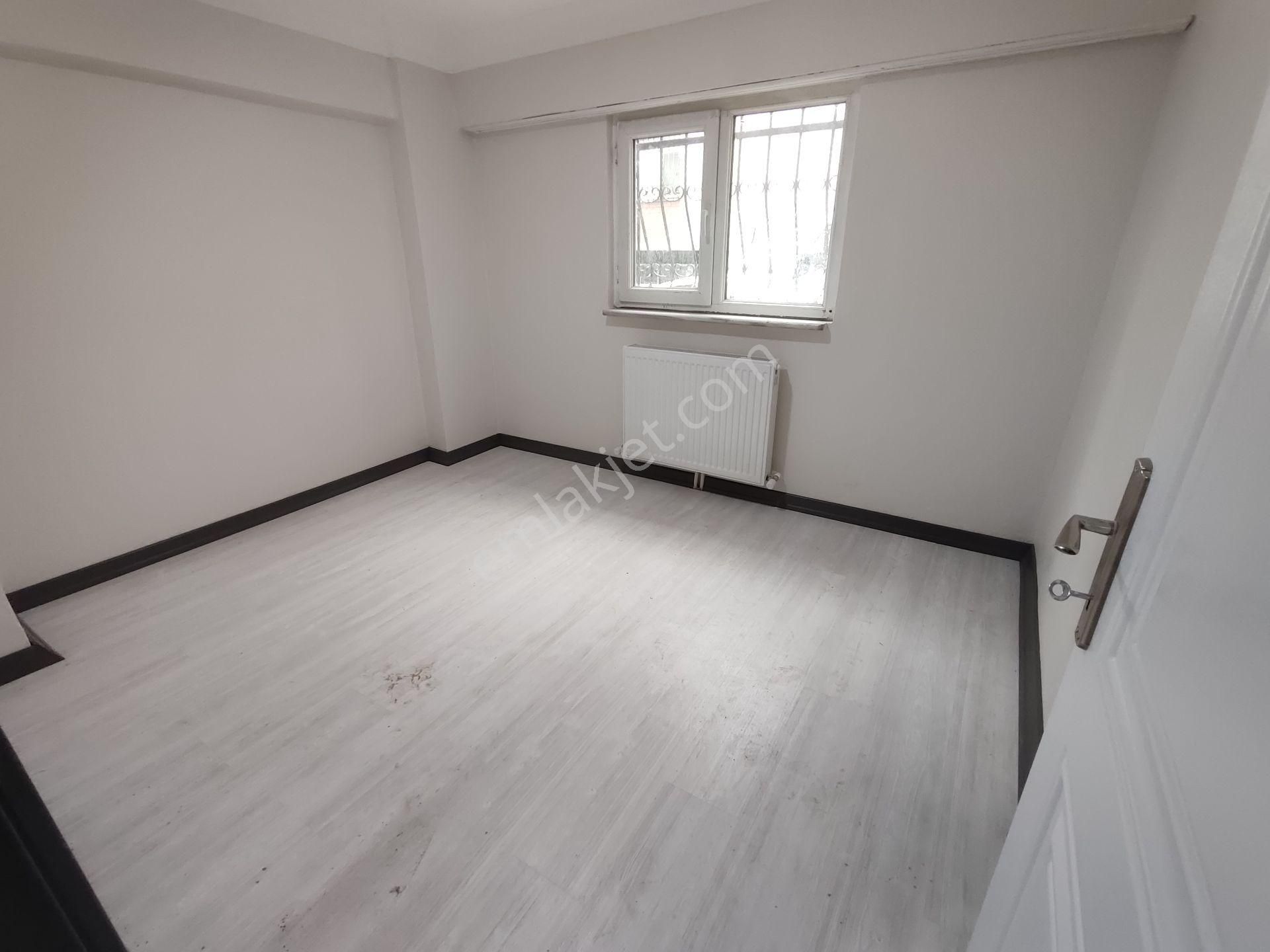Bağcılar Yıldıztepe'de 17 Yıllık Binada Full Yapılı 3+1 Kiralık