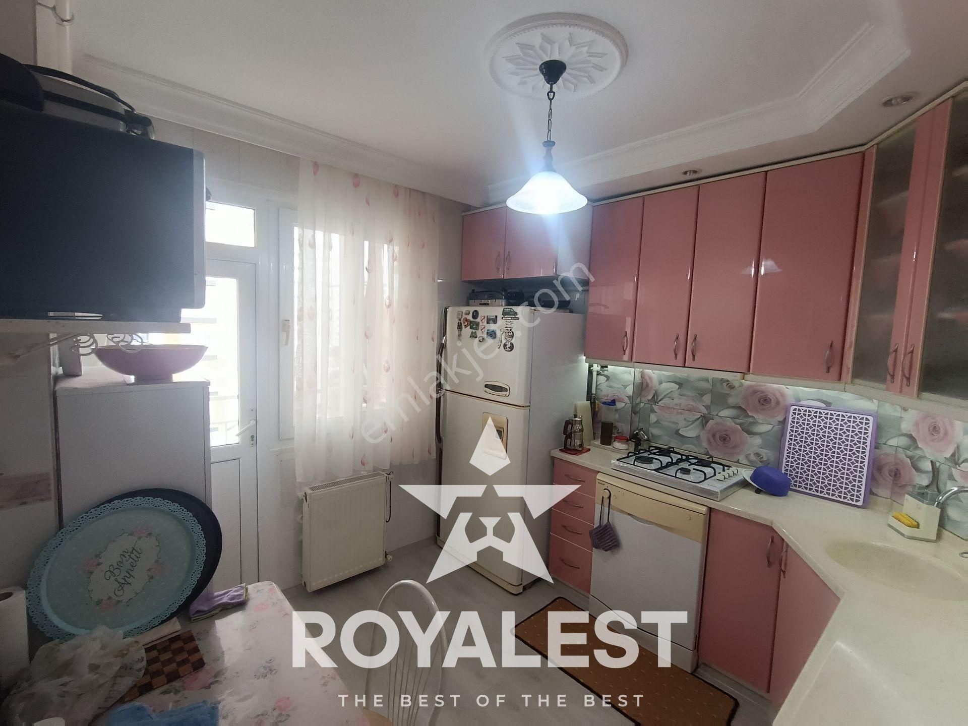 Royalestten Kapalı Mutfak D.gaz Kombili T.özal Civarı Daire