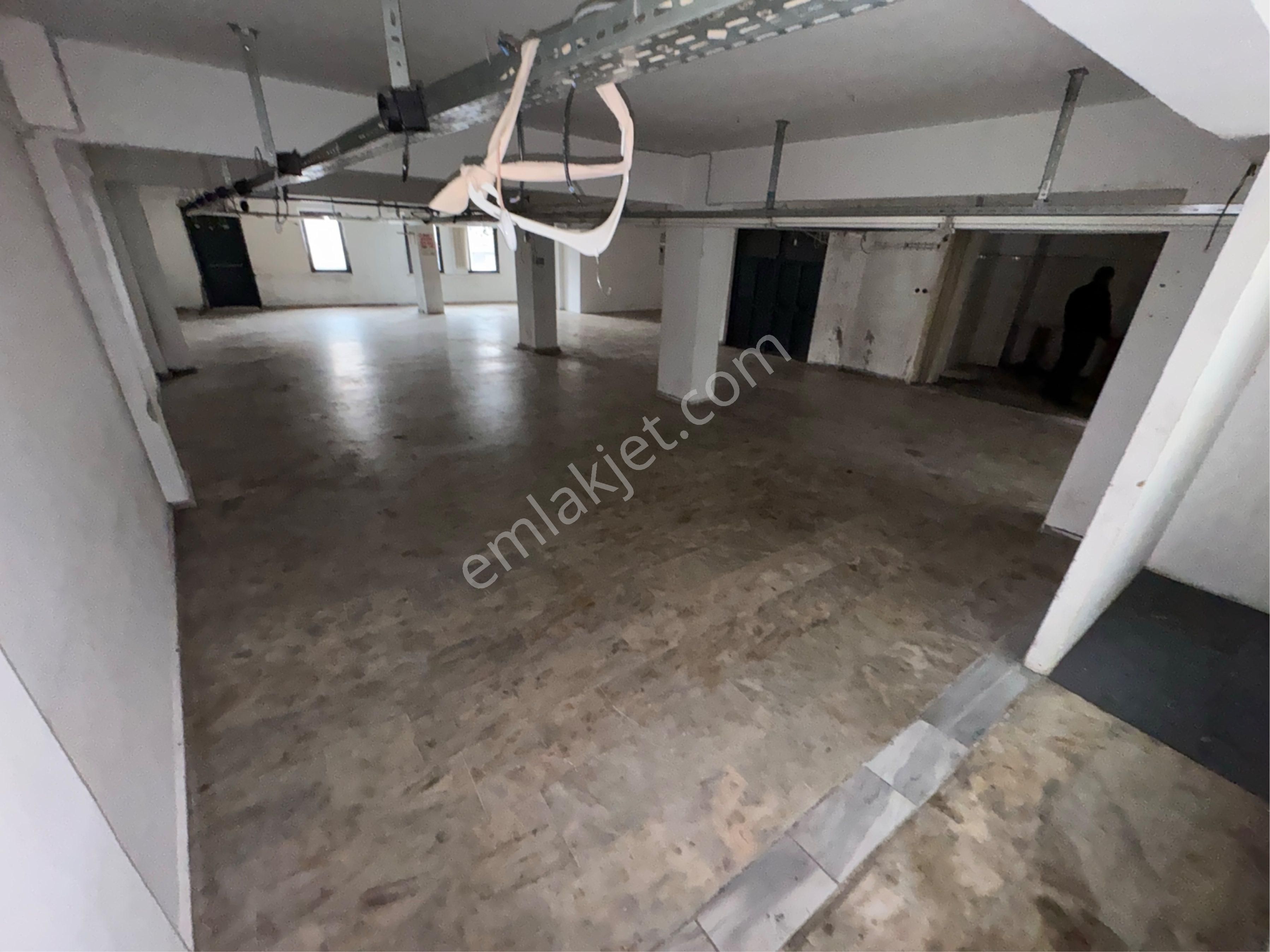 Zafer Gayrimenkulden Kiralıkdükkan 1.kat200m2asansörlü Tranvayacephe İstanbulsultangazi U.mumcu Mhde - Görsel 6