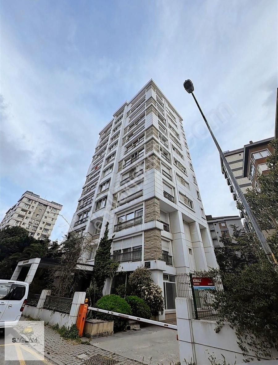 Caddebostan Sahilde Manzaralı/ Satılık 3+1 Lüx Daire!