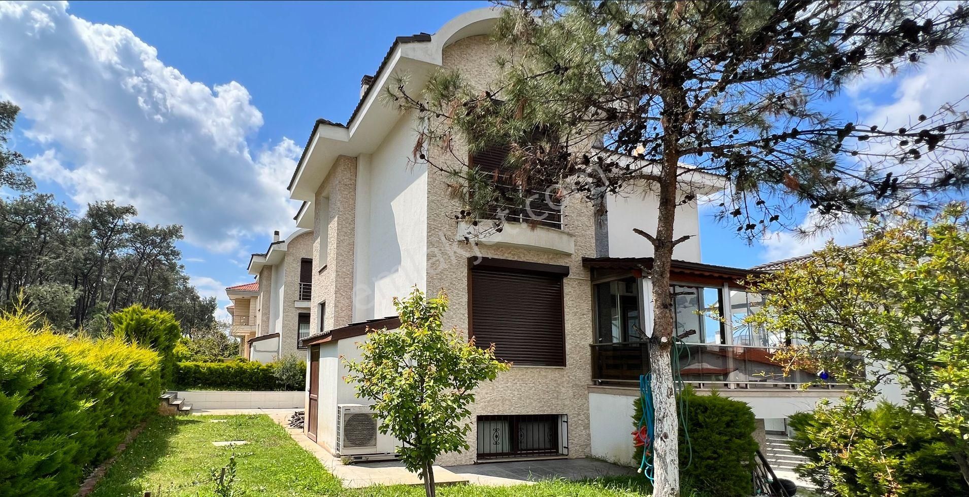 Balıkesir Ayvalık Camlık Ta Satılık Muhtesem Villa