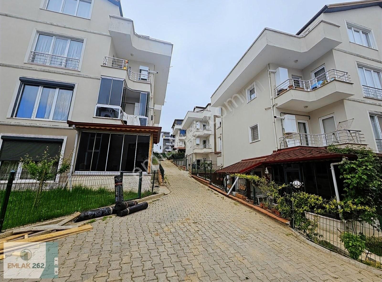 Zirve Sitesinin En Güzel Evlerinden