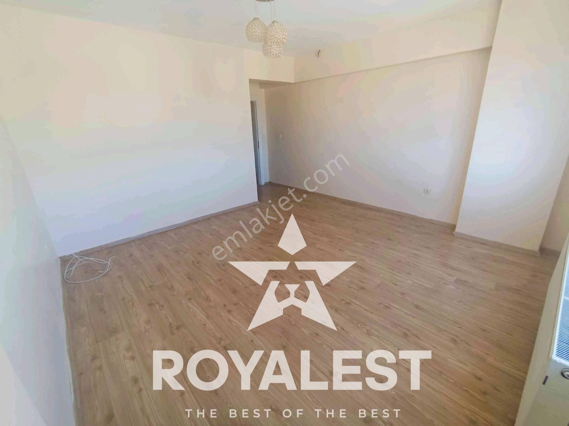 Royalest'ten Tramvaya Sıfır Hasarsz İskanlı Sitenin En Geniş 2+1