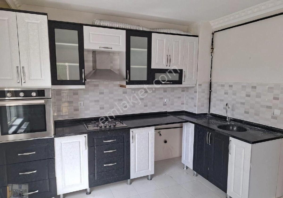 Ankara Sincan Yenikent İlksan Toki İlköğretim Okulu Karşısı Ara Kat 3+1 Satılık Daire