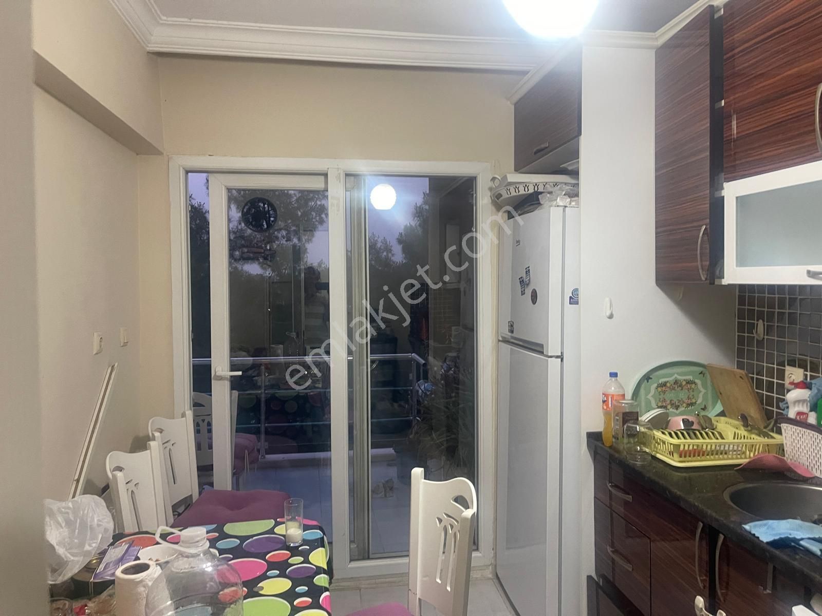 Karabağlar Tahsin Yazıcı Satılık 3+1 Ebeveyn Banyolu Oda - Görsel 3