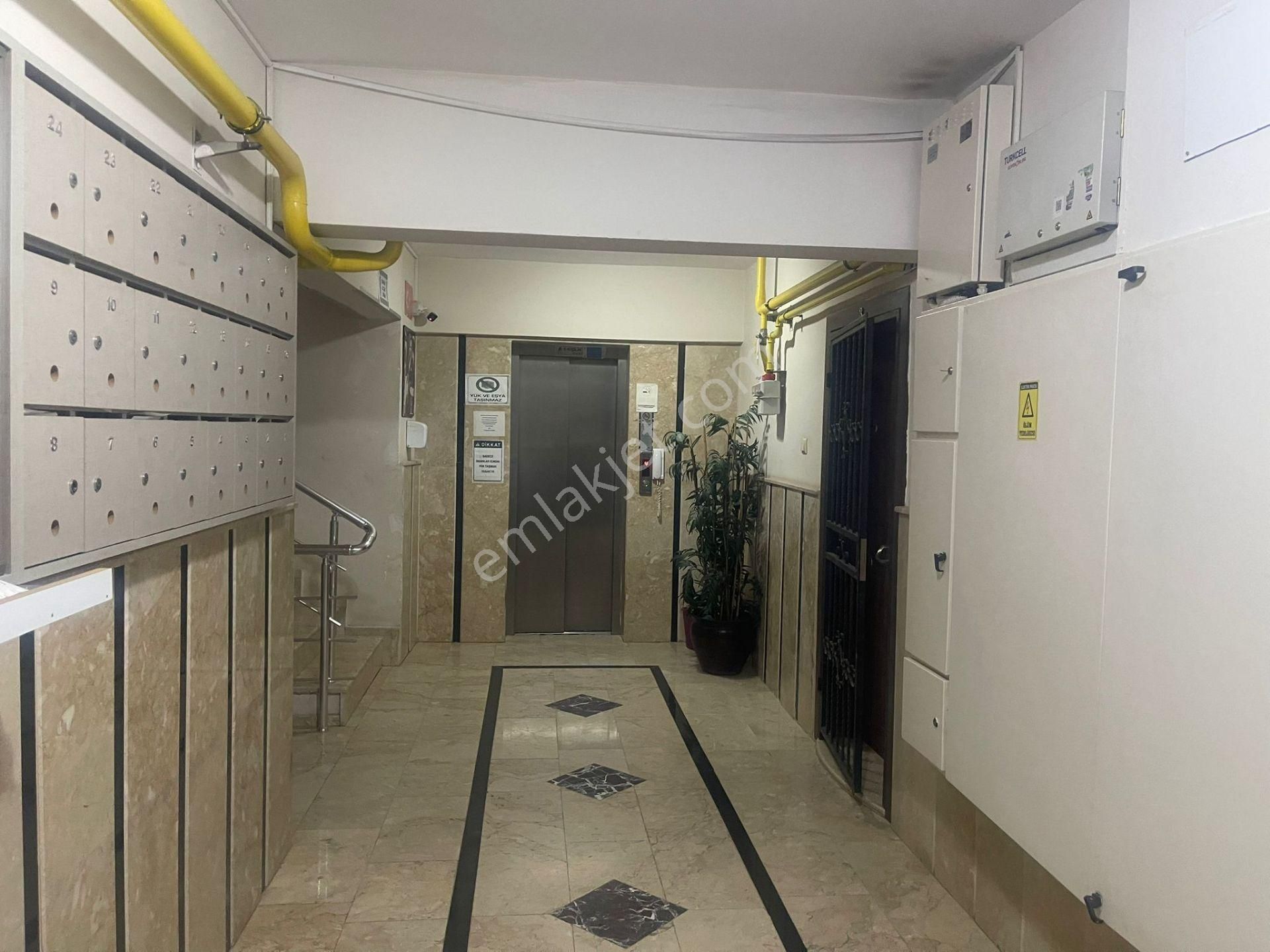 Karabağlar Tahsin Yazıcı Satılık 3+1 Ebeveyn Banyolu Oda - Görsel 28