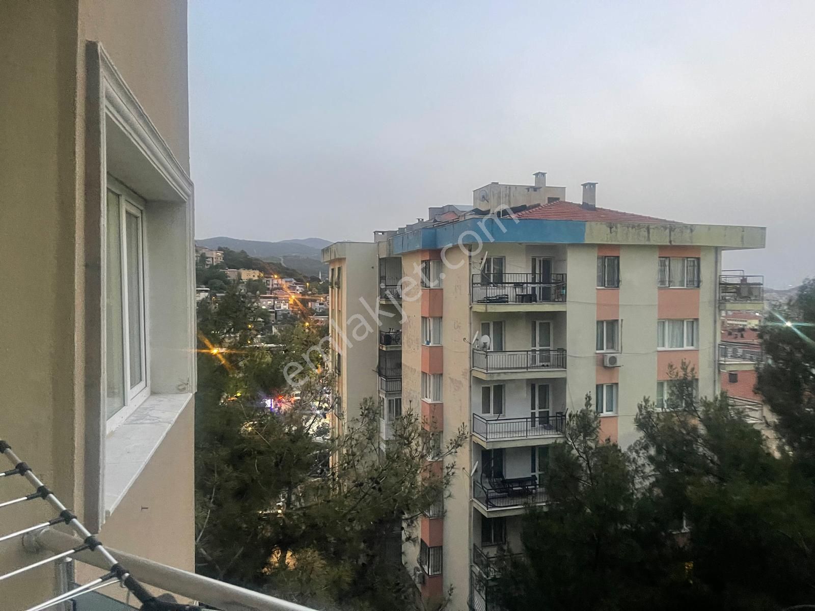 Karabağlar Tahsin Yazıcı Satılık 3+1 Ebeveyn Banyolu Oda - Görsel 6